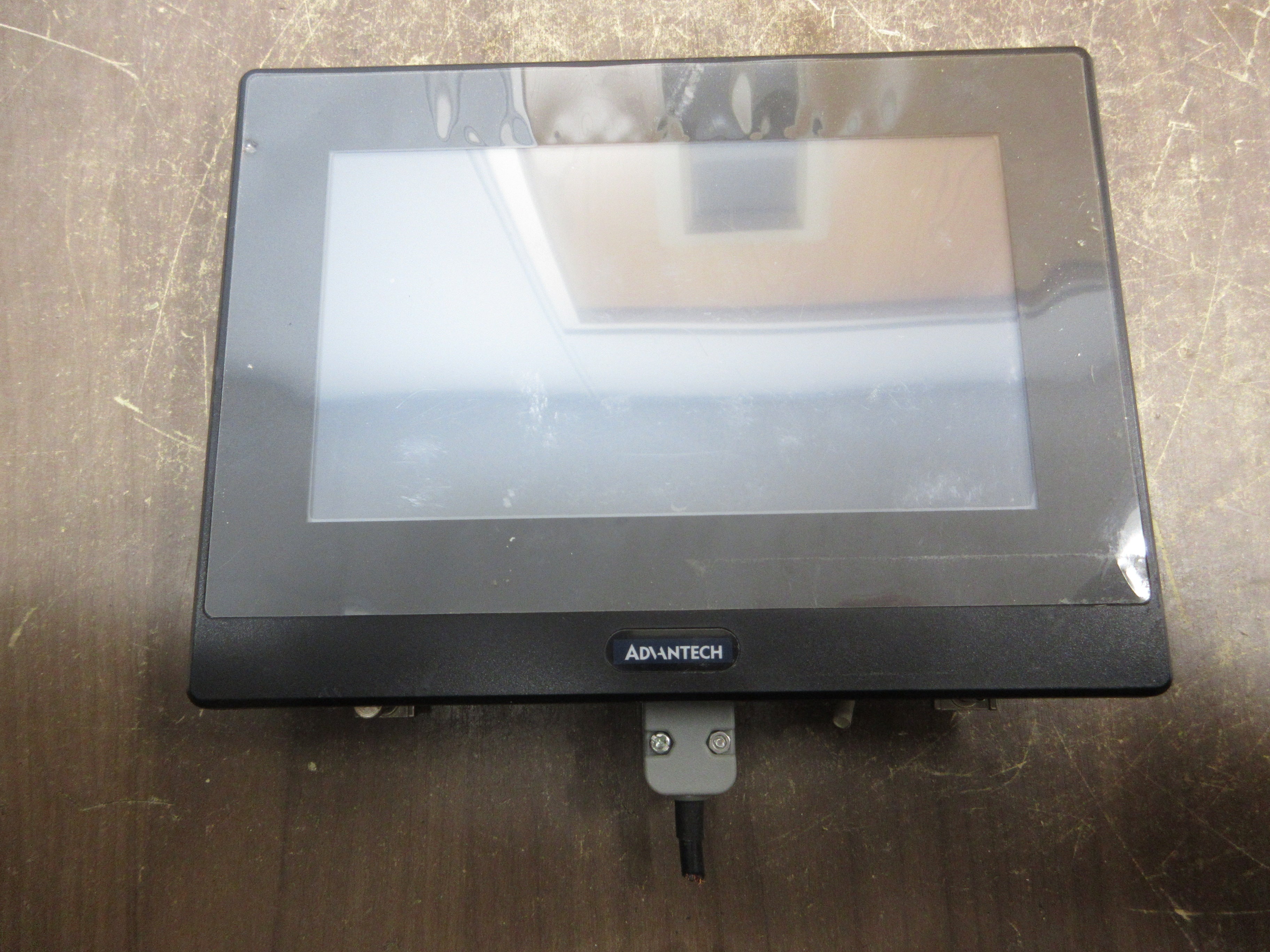 Advantech Operator Panel WOP-2070K-S1AE 24VDC 0.6A Used