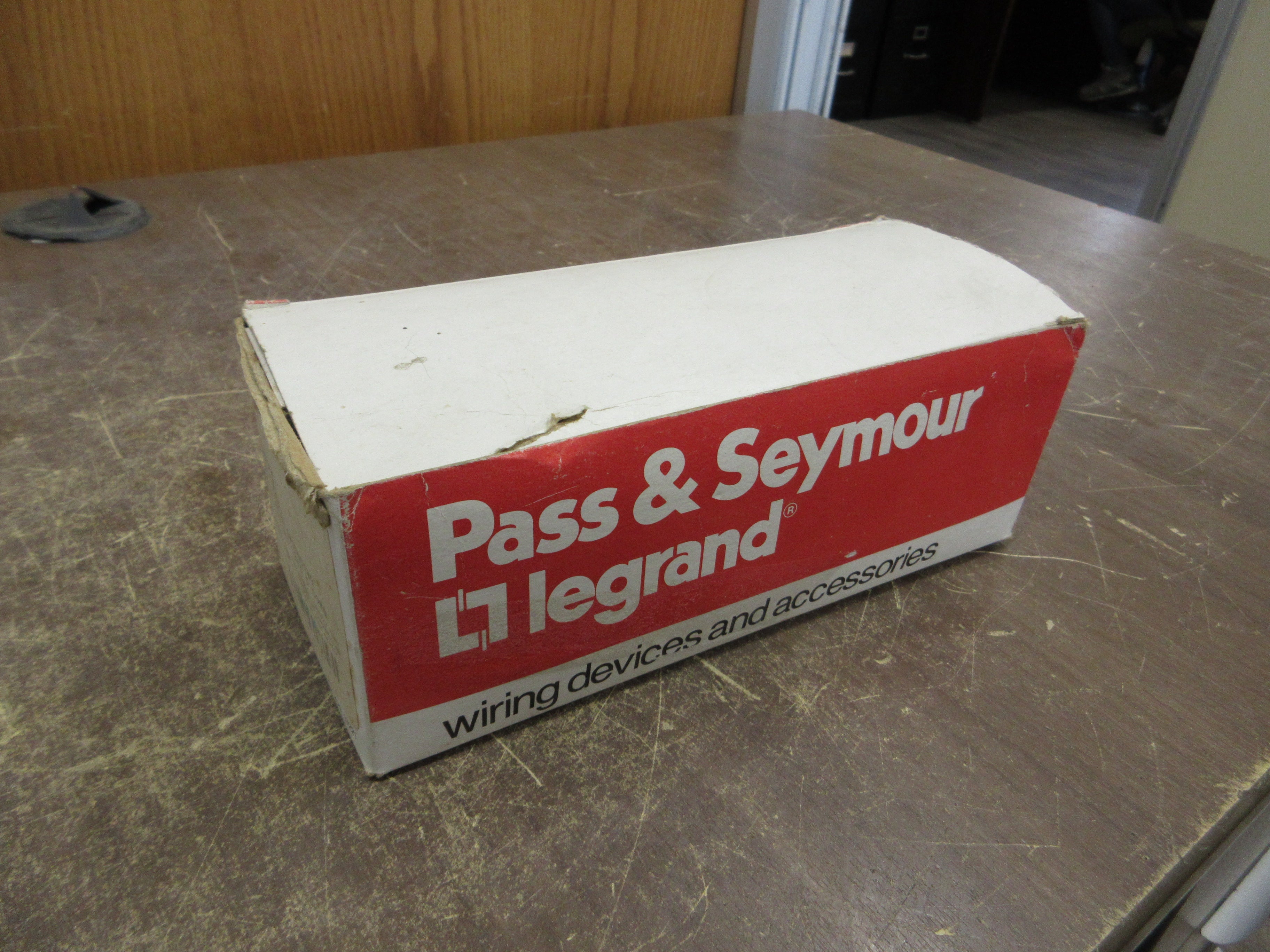 Pass & Seymour Legrand Connector 5669X 15A 250V 2P 3W *Box of 5* New Surplus