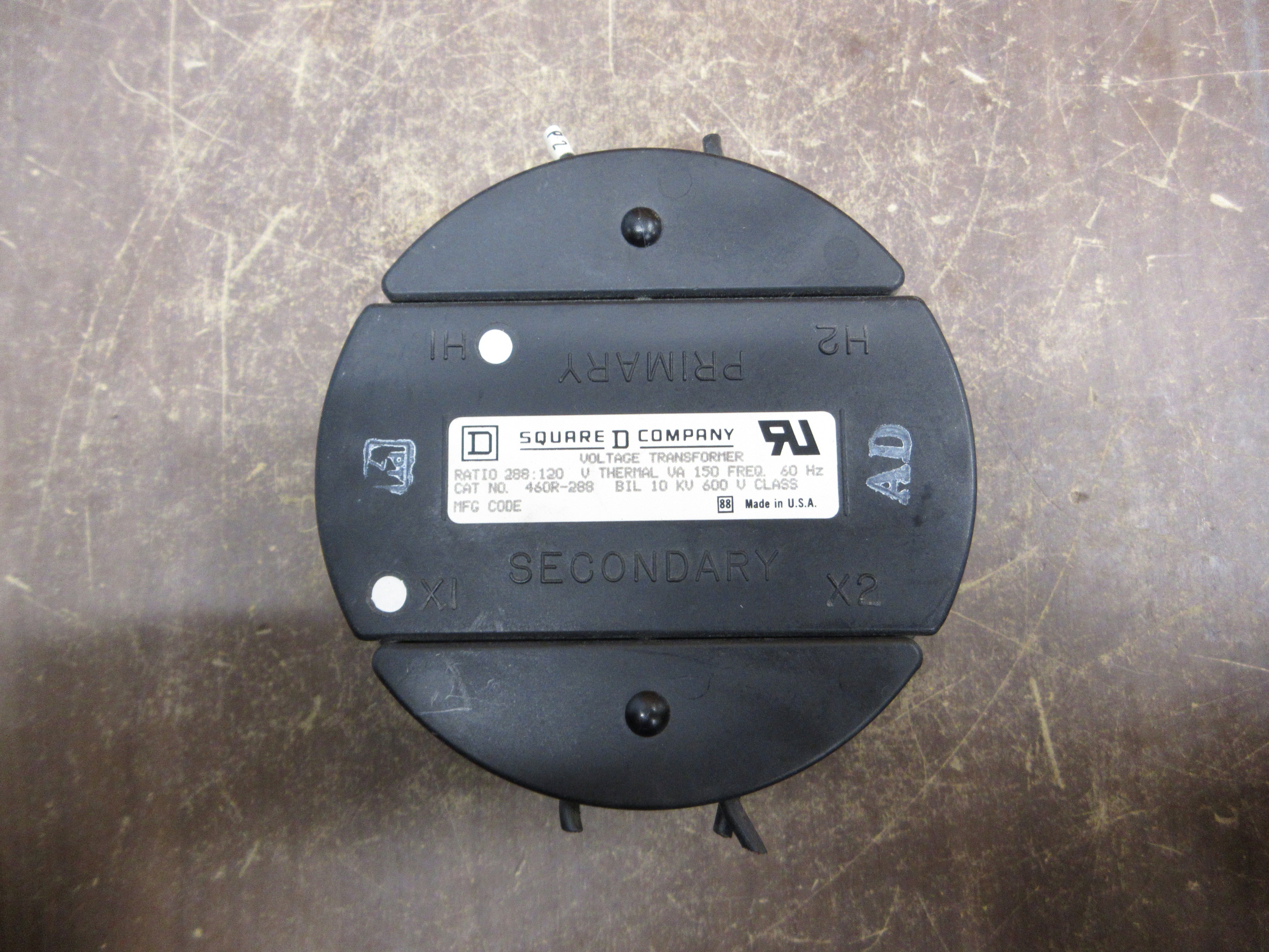 Square D Voltage Transformer 460R-288 Ratio 288:120V 60Hz 10kV BIL Used