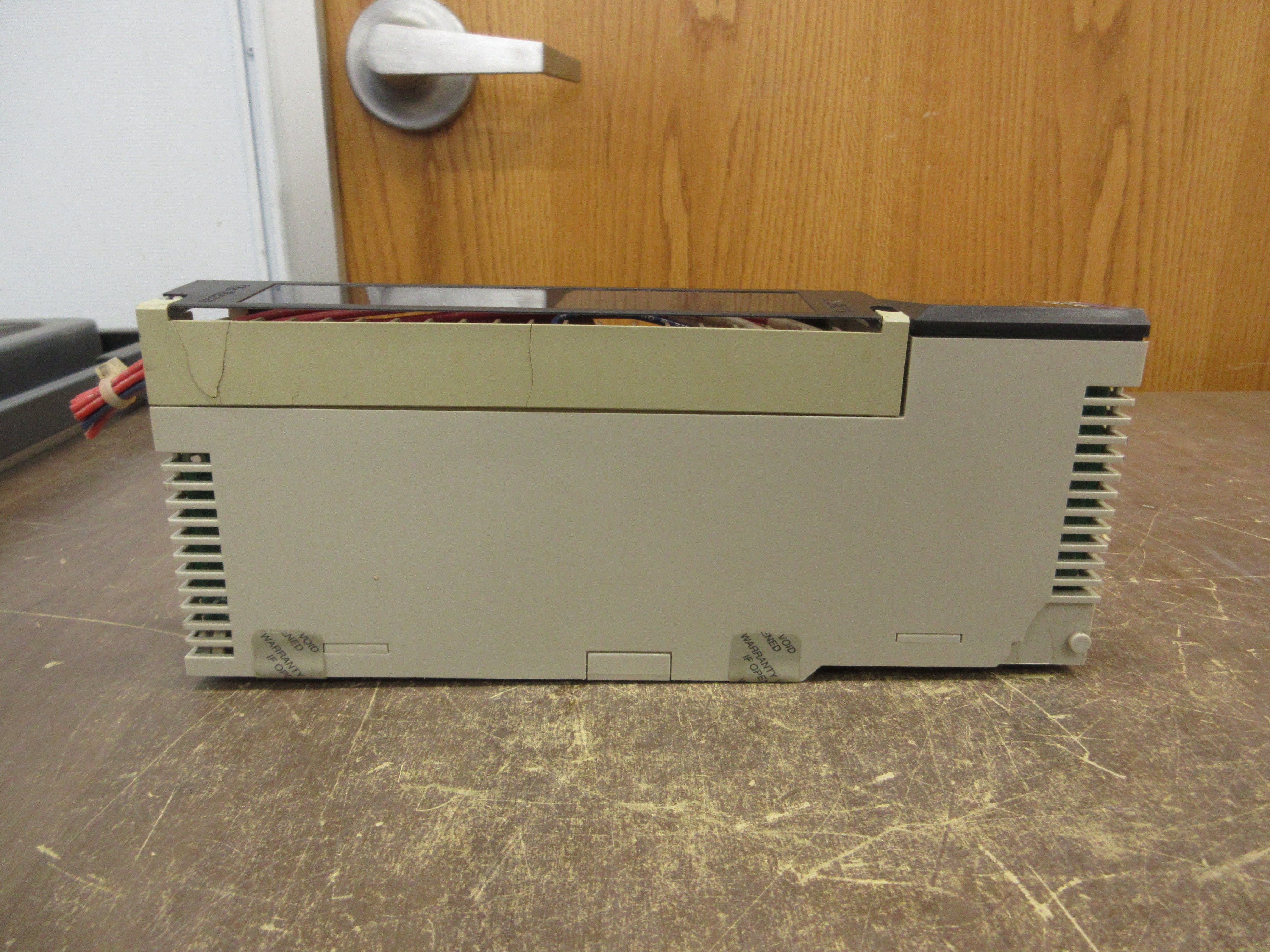 AEG Modican Discrete Output Module 140 DDO 353 00 24VDC 4x8 Source 0.5A/PT Used