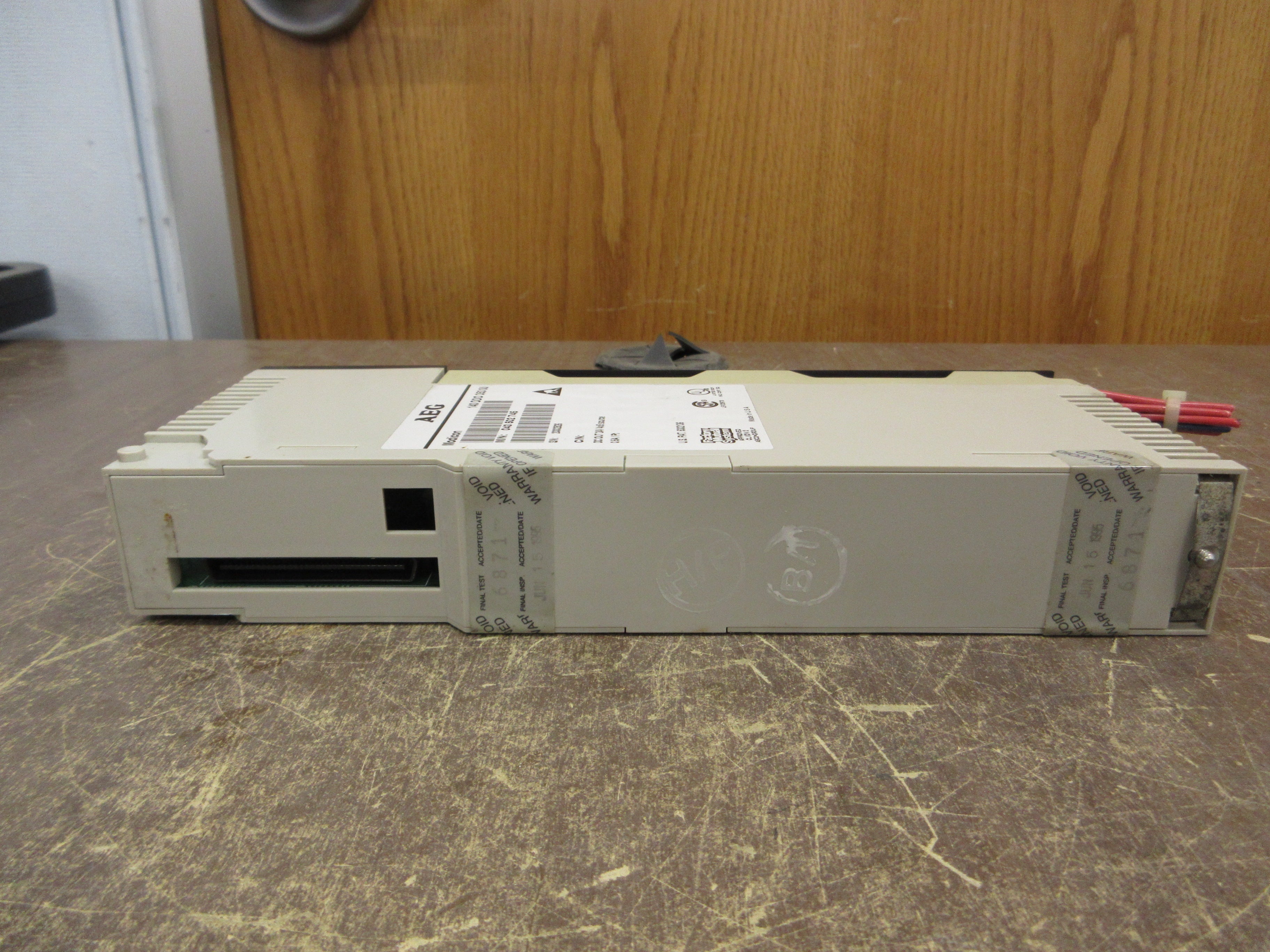 AEG Modican Discrete Output Module 140 DDO 353 00 24VDC 4x8 Source 0.5A/PT Used