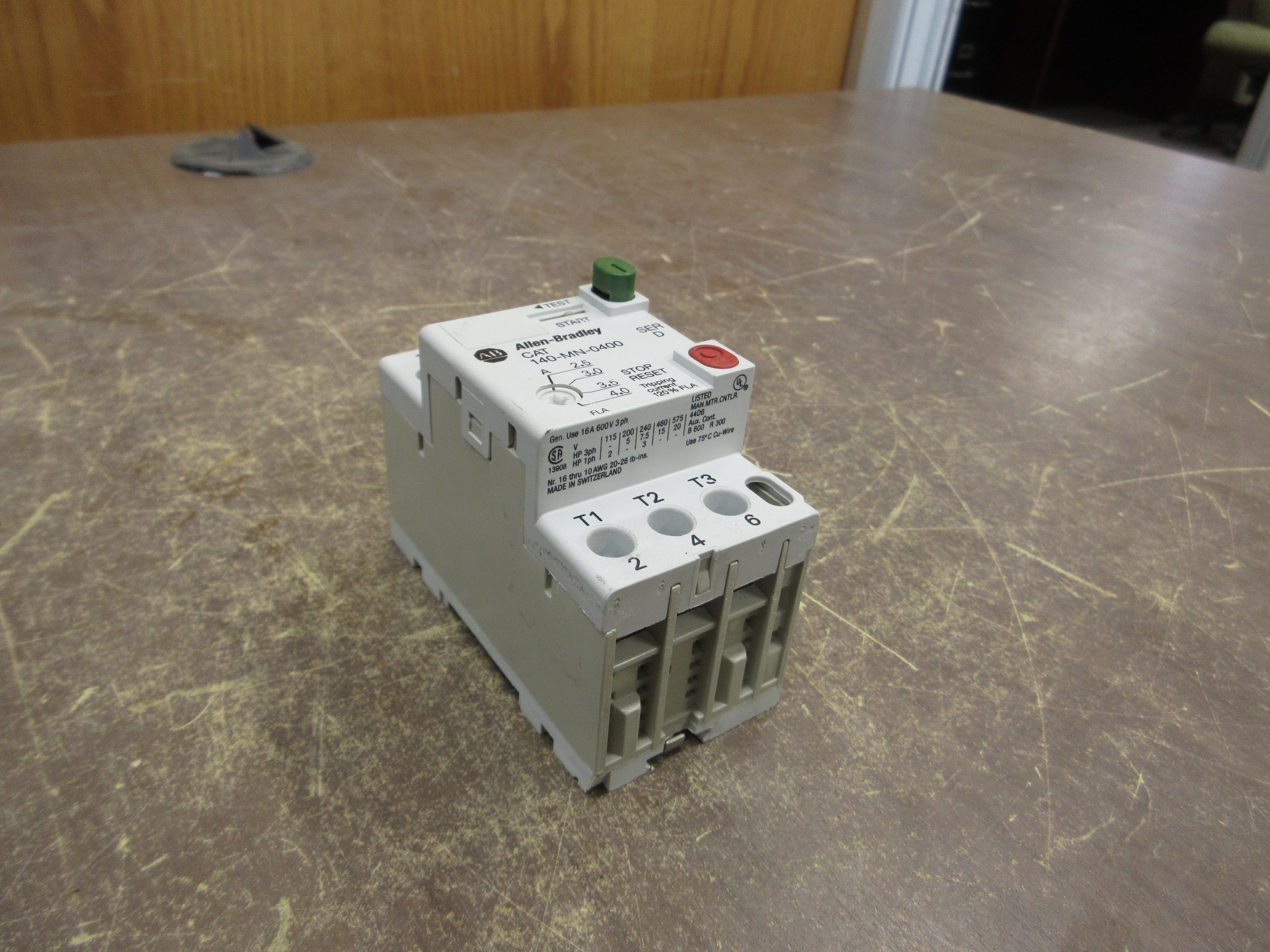 Allen-Bradley Manual Starter 140-MN-0400 Ser. D Trip: 2.5-4.0A Used