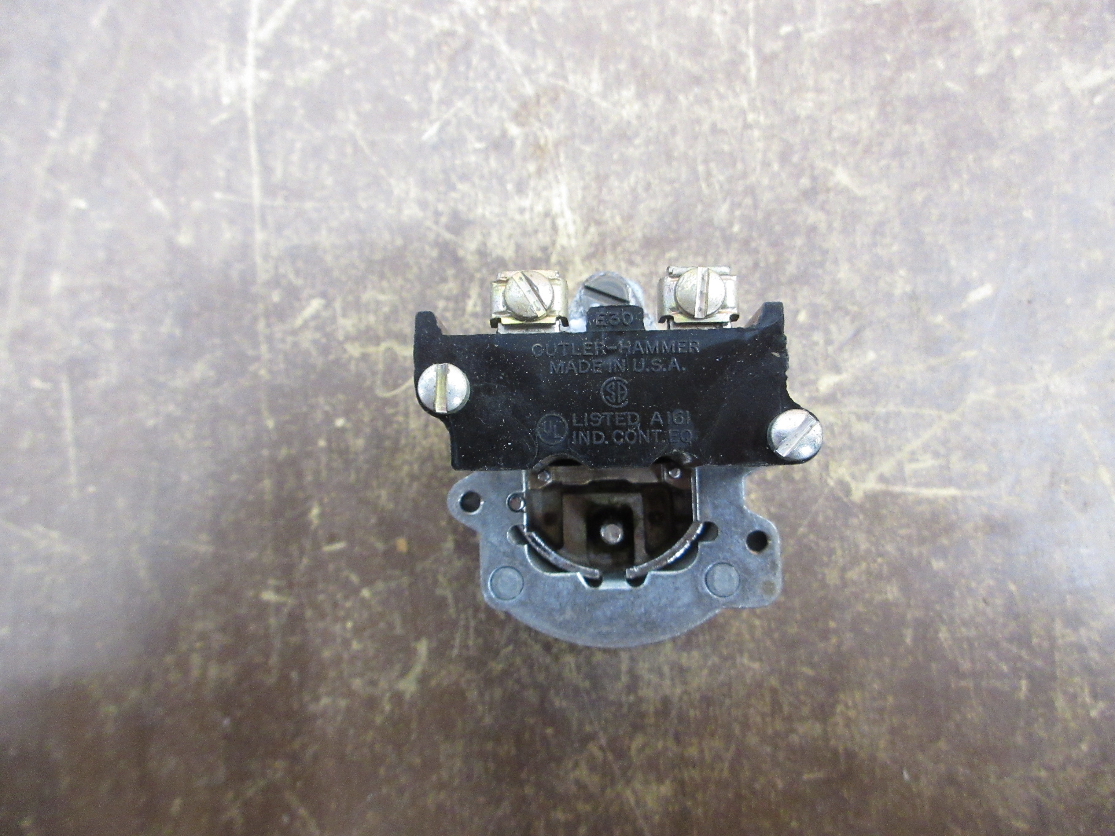 Cutler-Hammer Compact Pushbutton Operator E30DX3 18/24V w/ Indicator Light