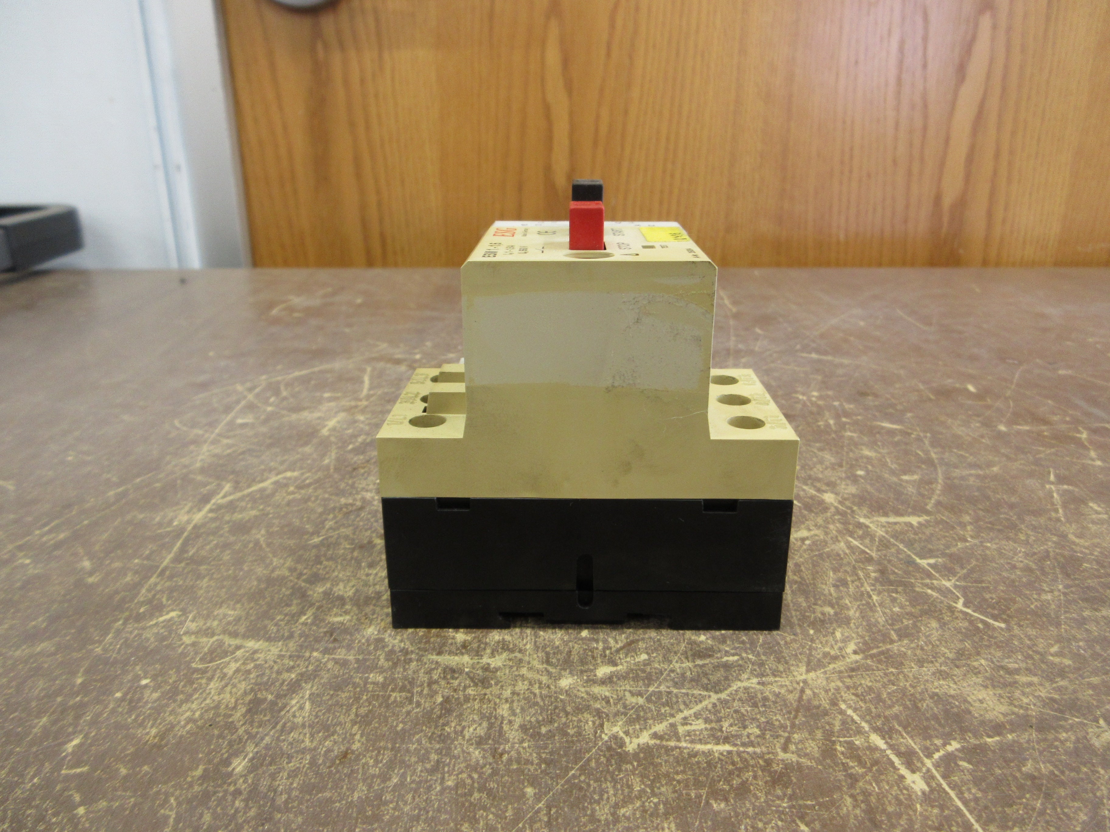 ESG Manual Starter ESM 1-1,6 Trip: 1-1.6A w/ Aux Contact Used