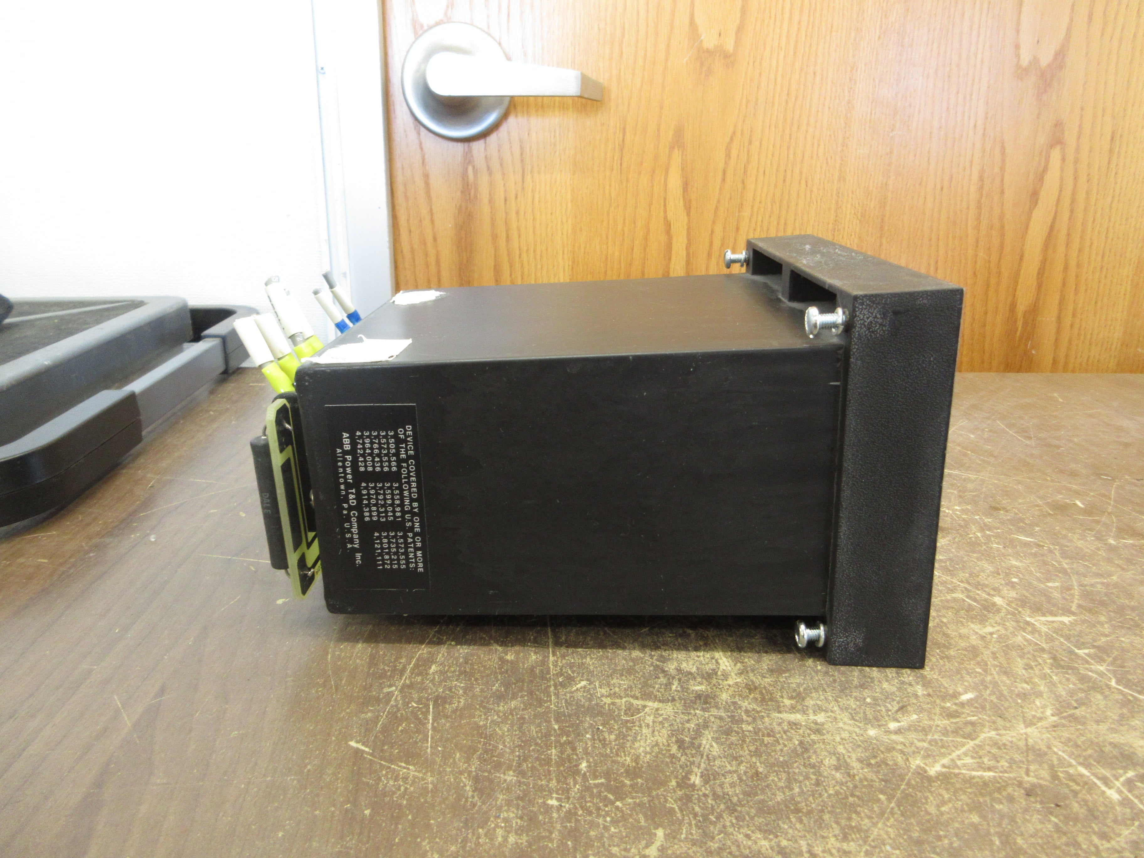 ABB Circuit Shield Loss of Excitation Relay 426E1170 Control: 48/125VDC Used