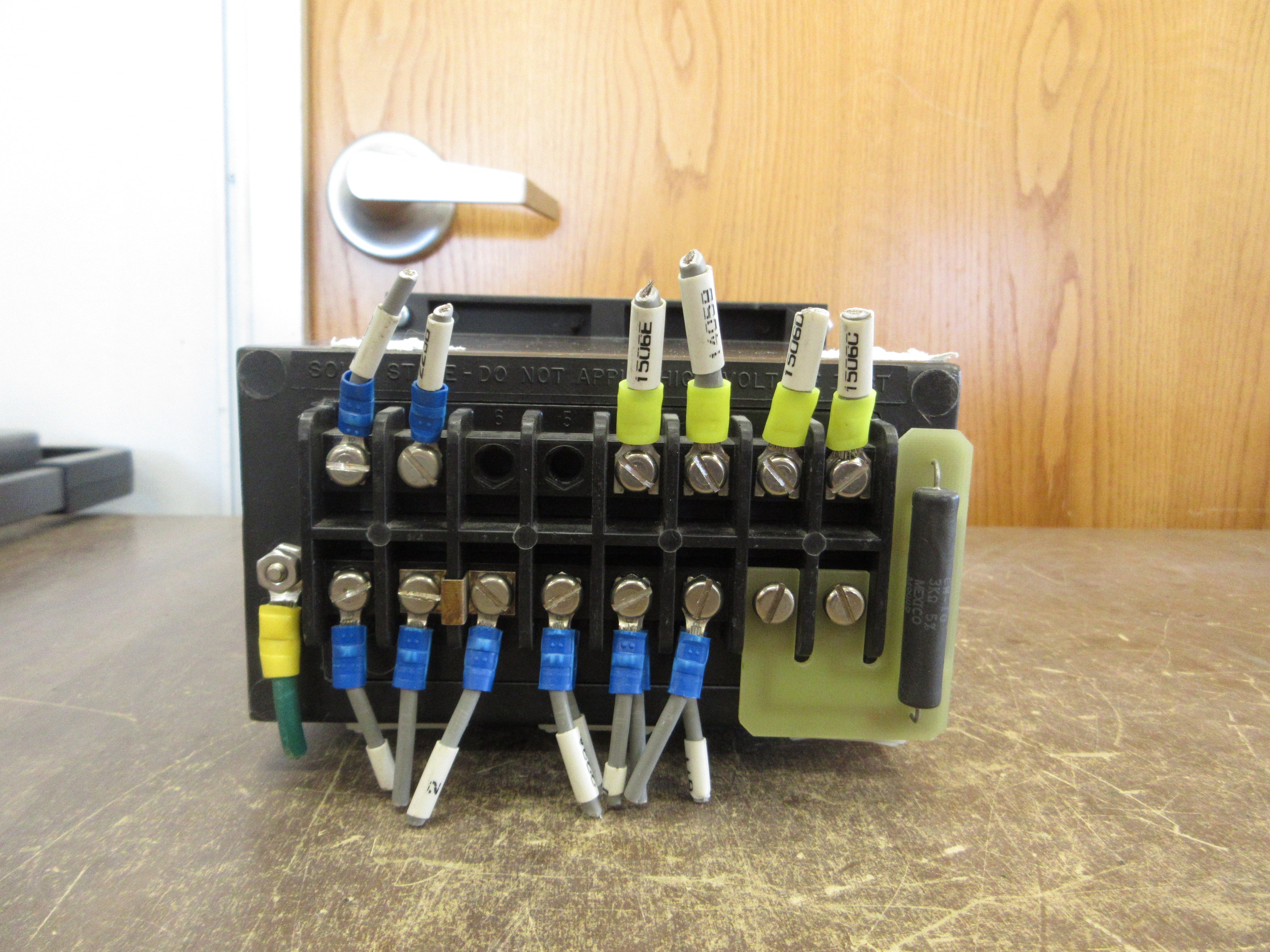 ABB Circuit Shield Loss of Excitation Relay 426E1170 Control: 48/125VDC Used