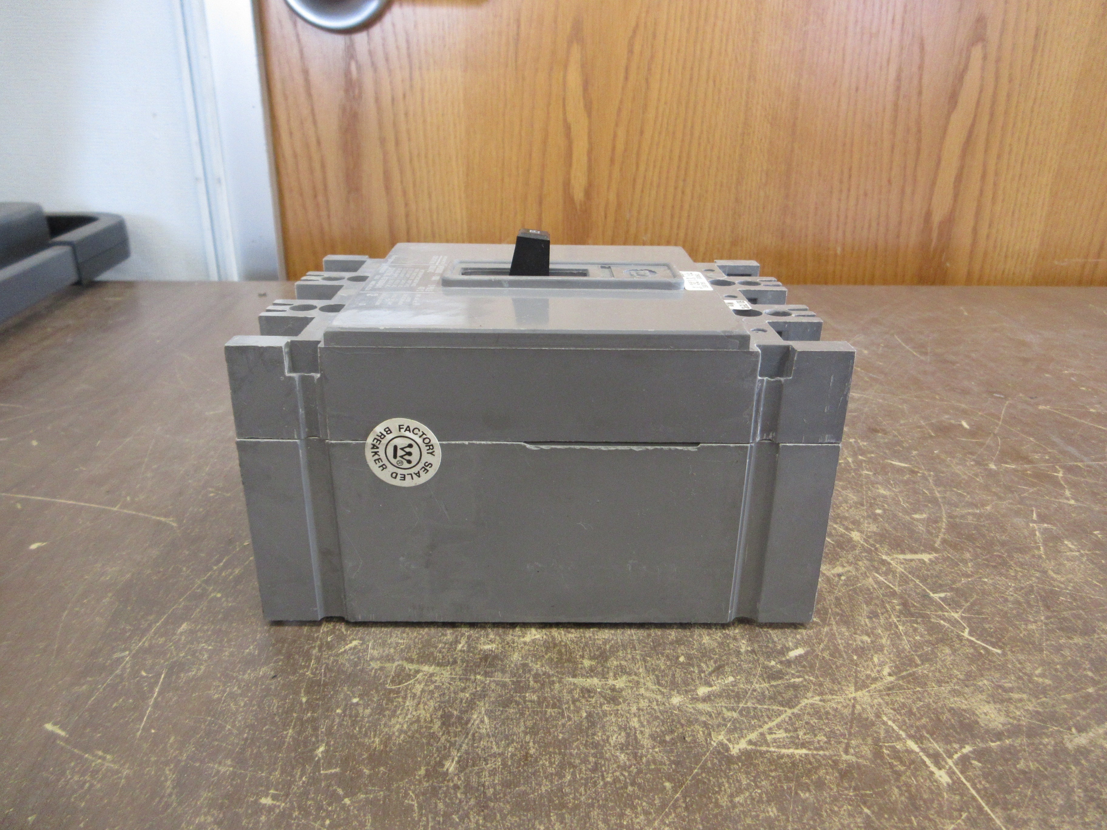 Westinghouse AB De-Ion Circuit Breaker HFB3060 60A 600V 3P New Surplus