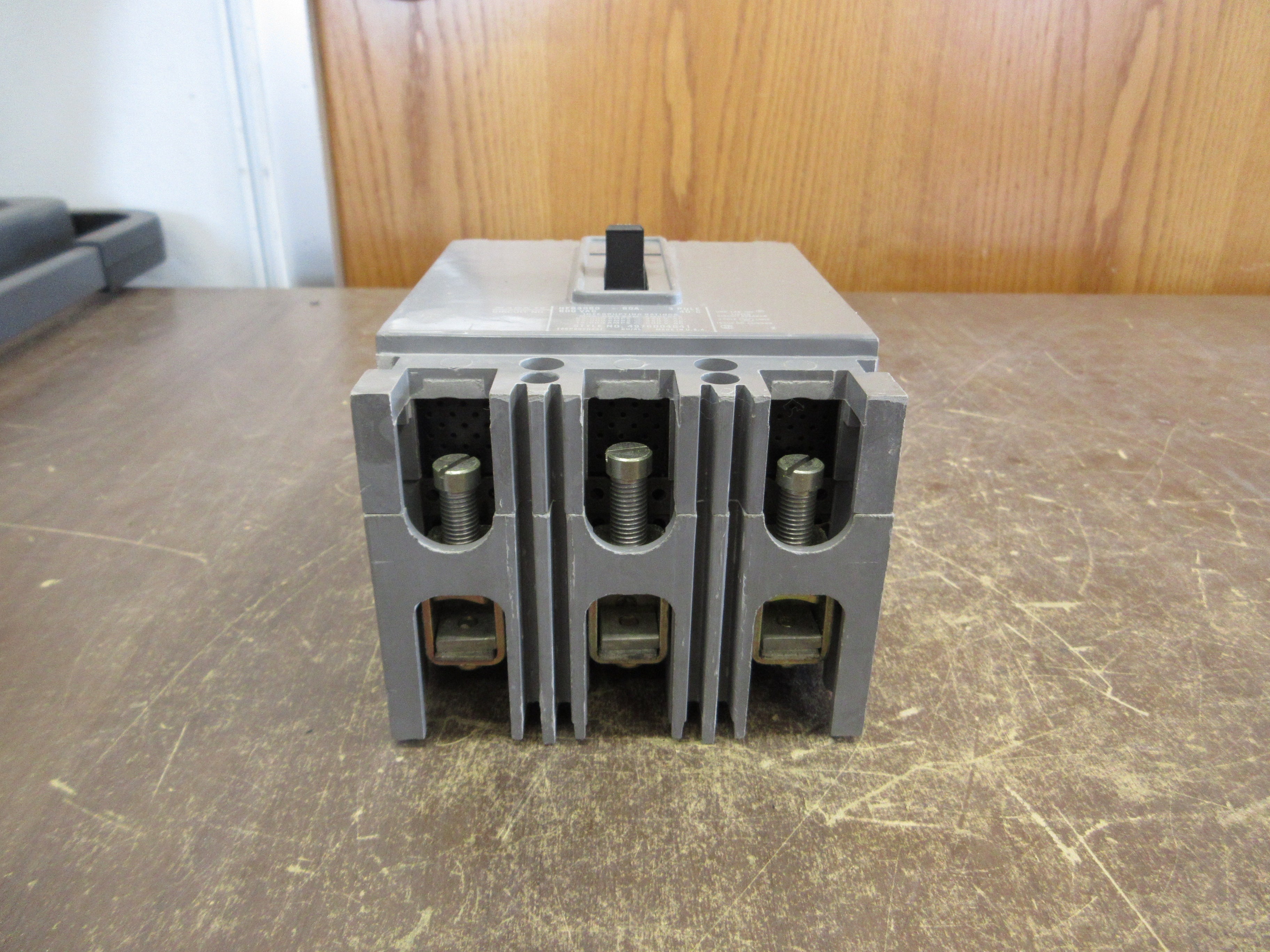 Westinghouse AB De-Ion Circuit Breaker HFB3060 60A 600V 3P New Surplus
