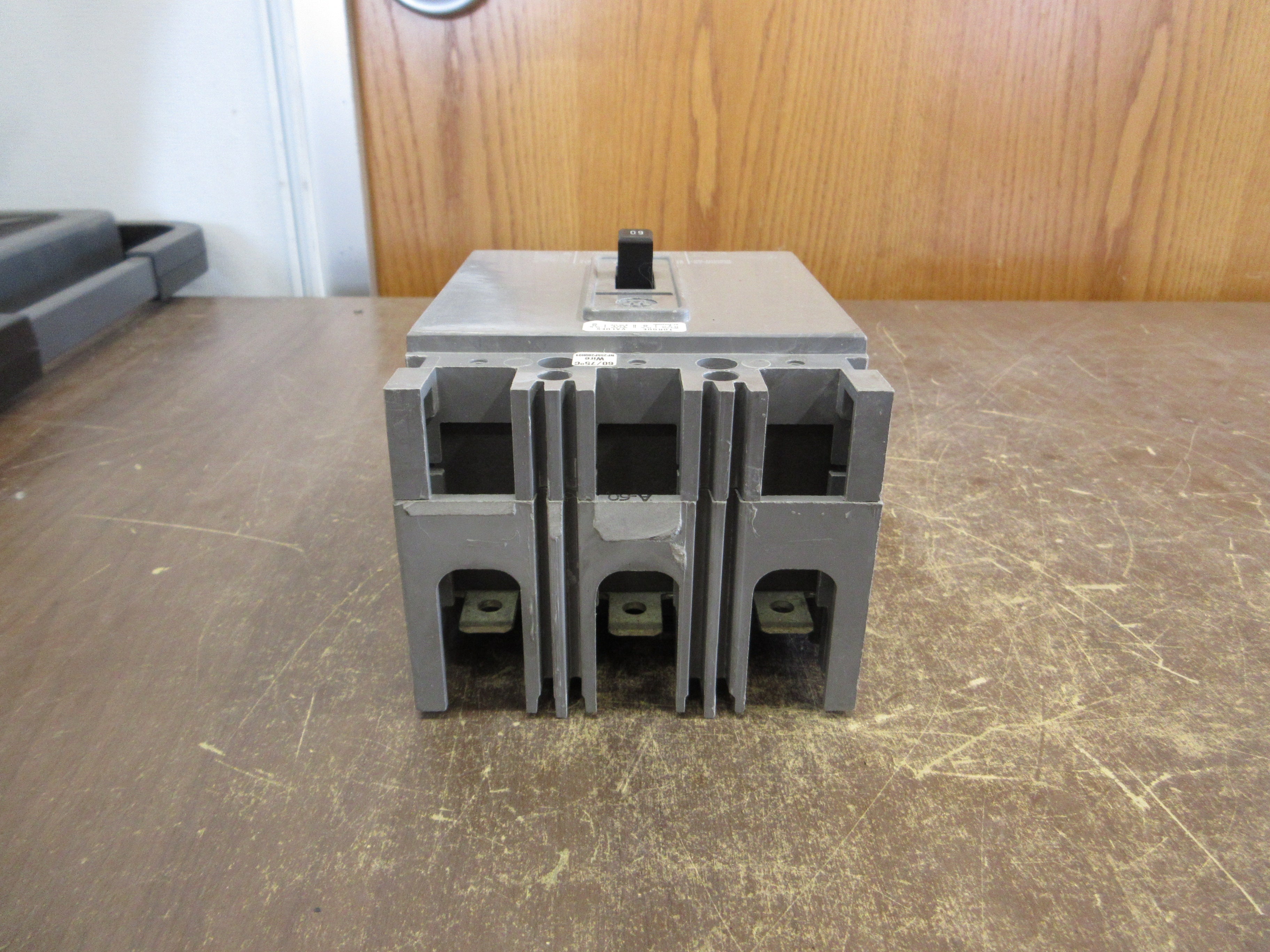 Westinghouse AB De-Ion Circuit Breaker HFB3060 60A 600V 3P New Surplus