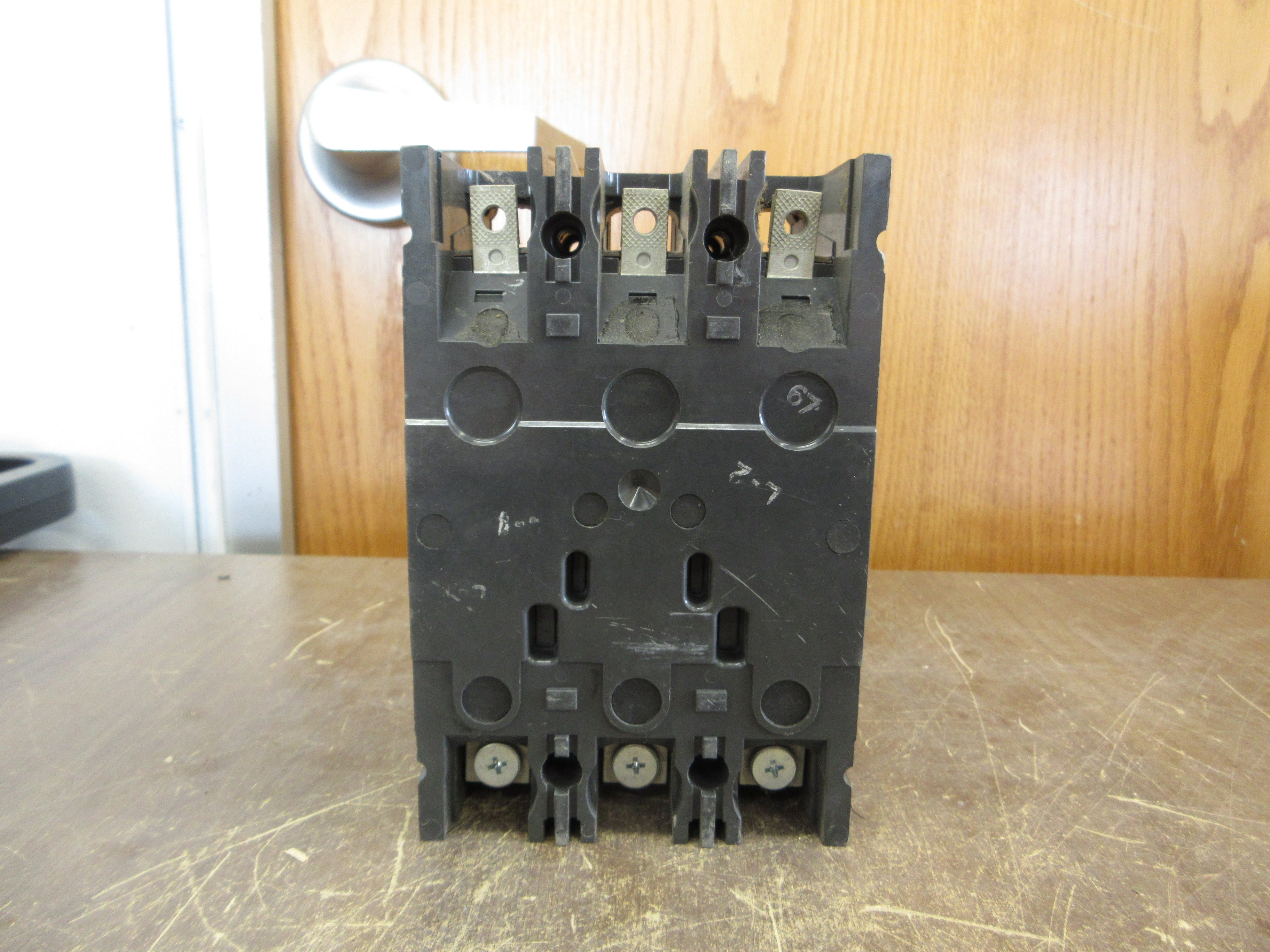 GE Circuit Breaker THED136020 20A 600V 3P New Surplus