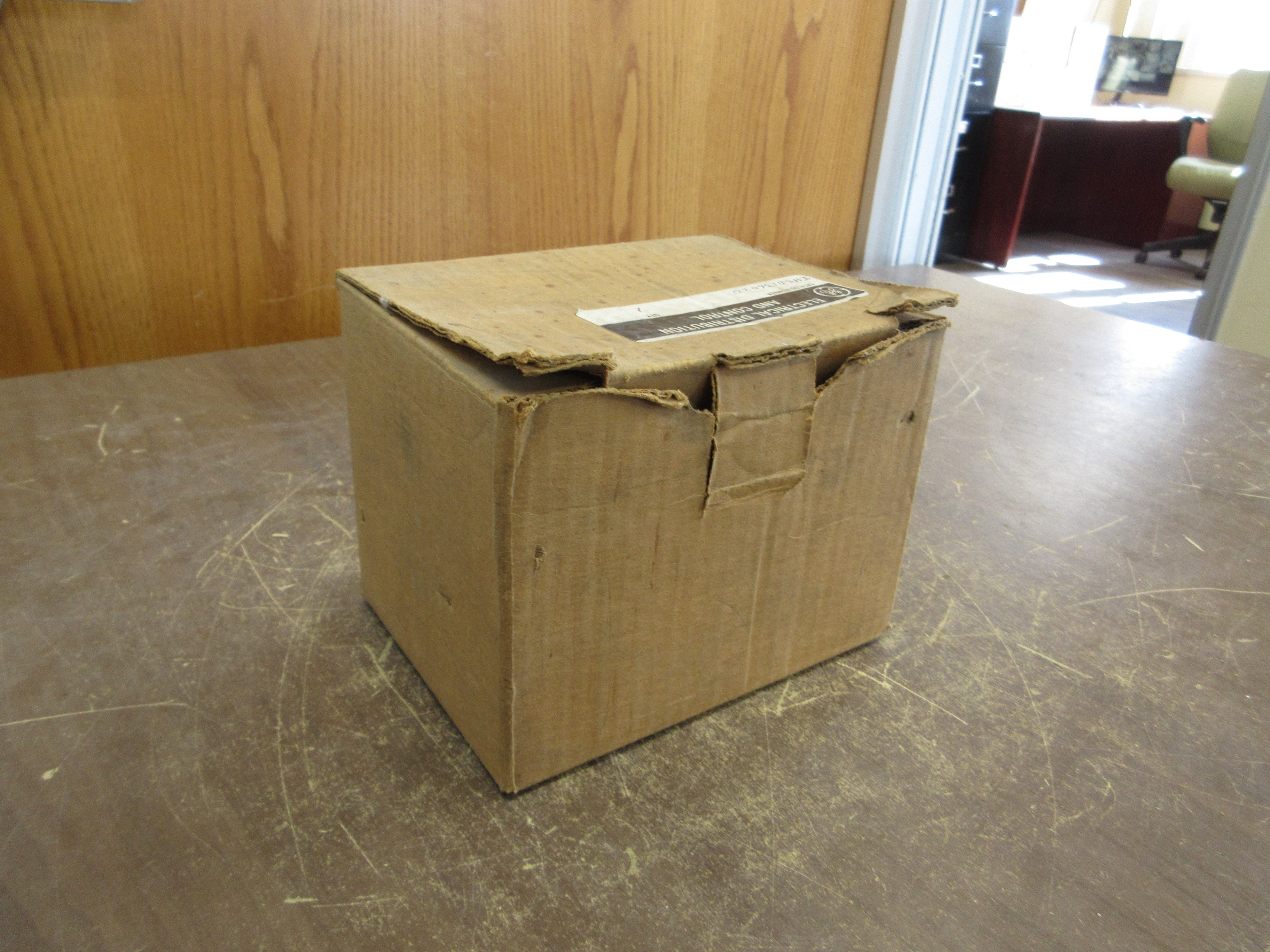 GE Circuit Breaker THED136020 20A 600V 3P New Surplus