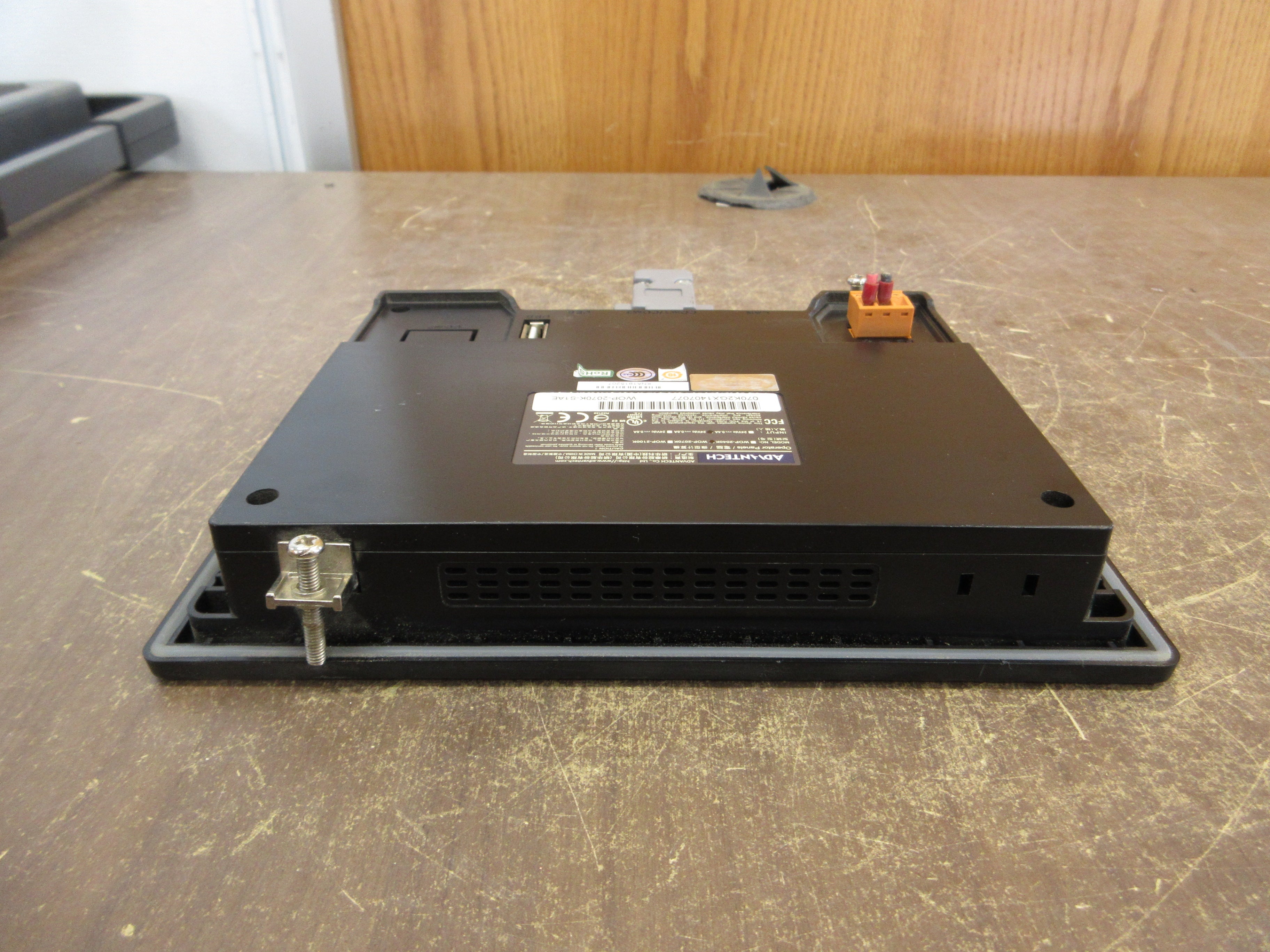 Advantech Operator Panel WOP-2070K-S1AE 24VDC 0.6A (2) Mounts Used