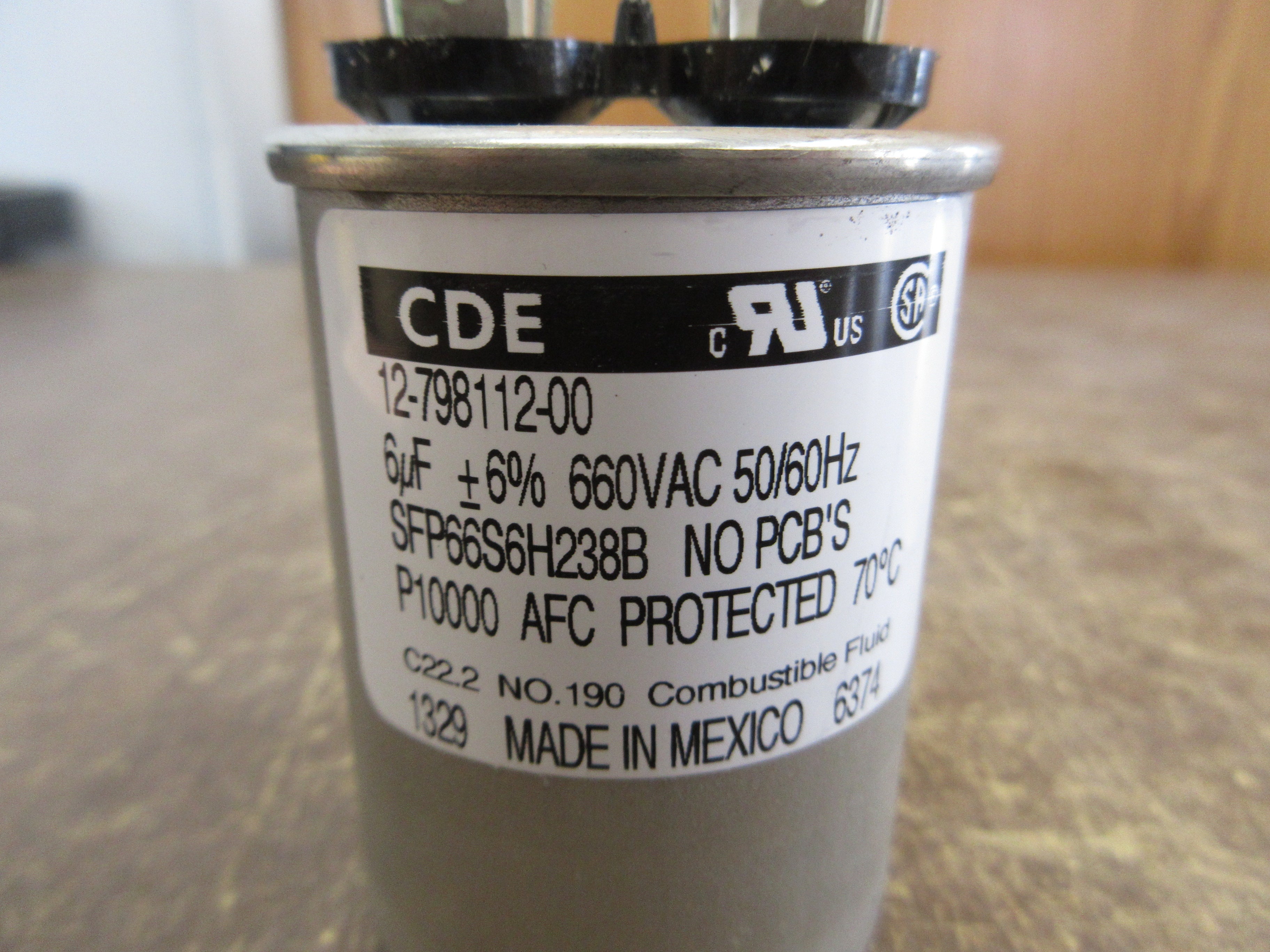 CDE Capacitor 12-798112-00 6uF 660V 50/60Hz Used