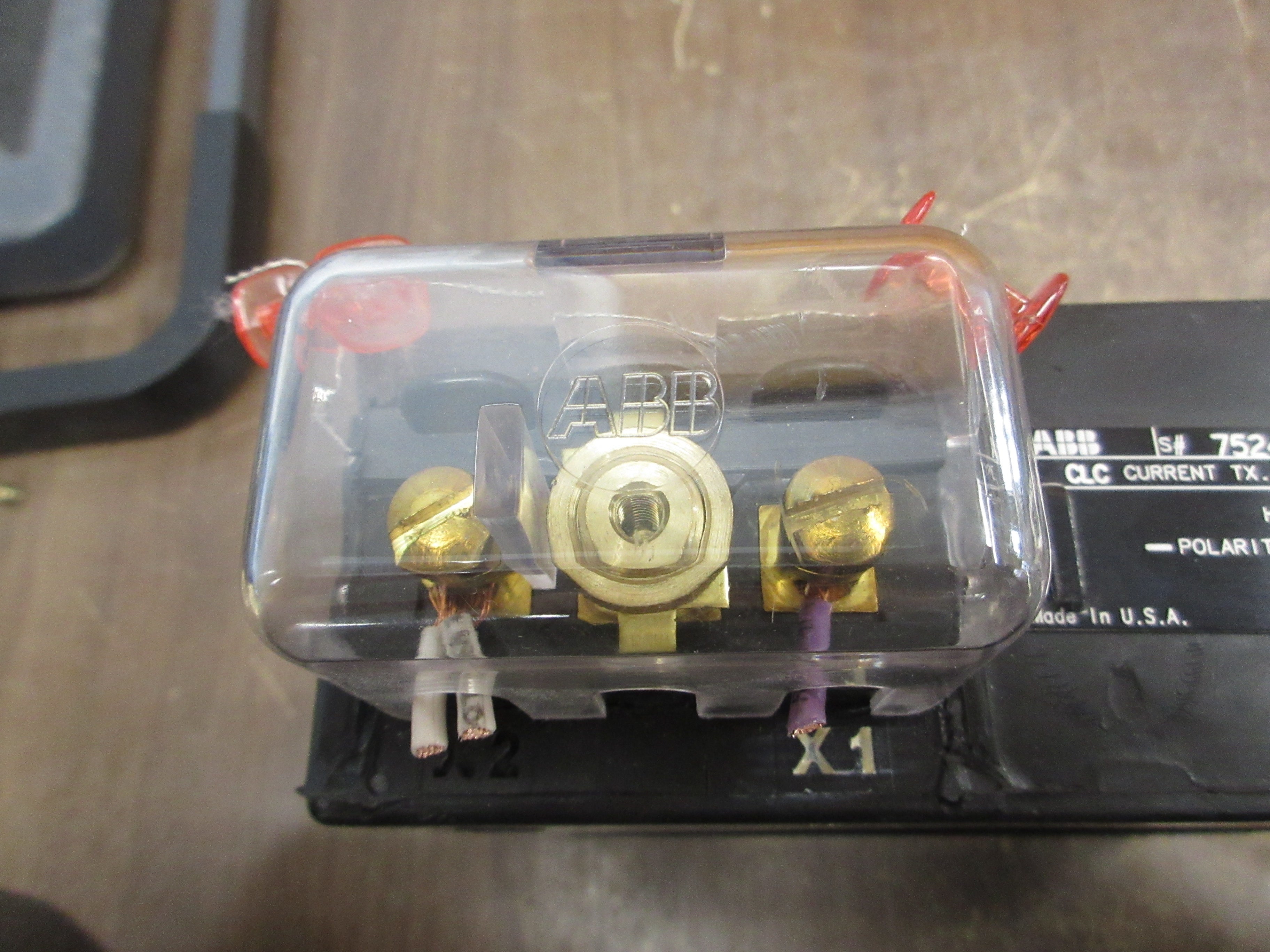 ABB Type CLC Current Transformer 7524A59G03 Ratio 1200:5A 60Hz 600V 10kV BIL