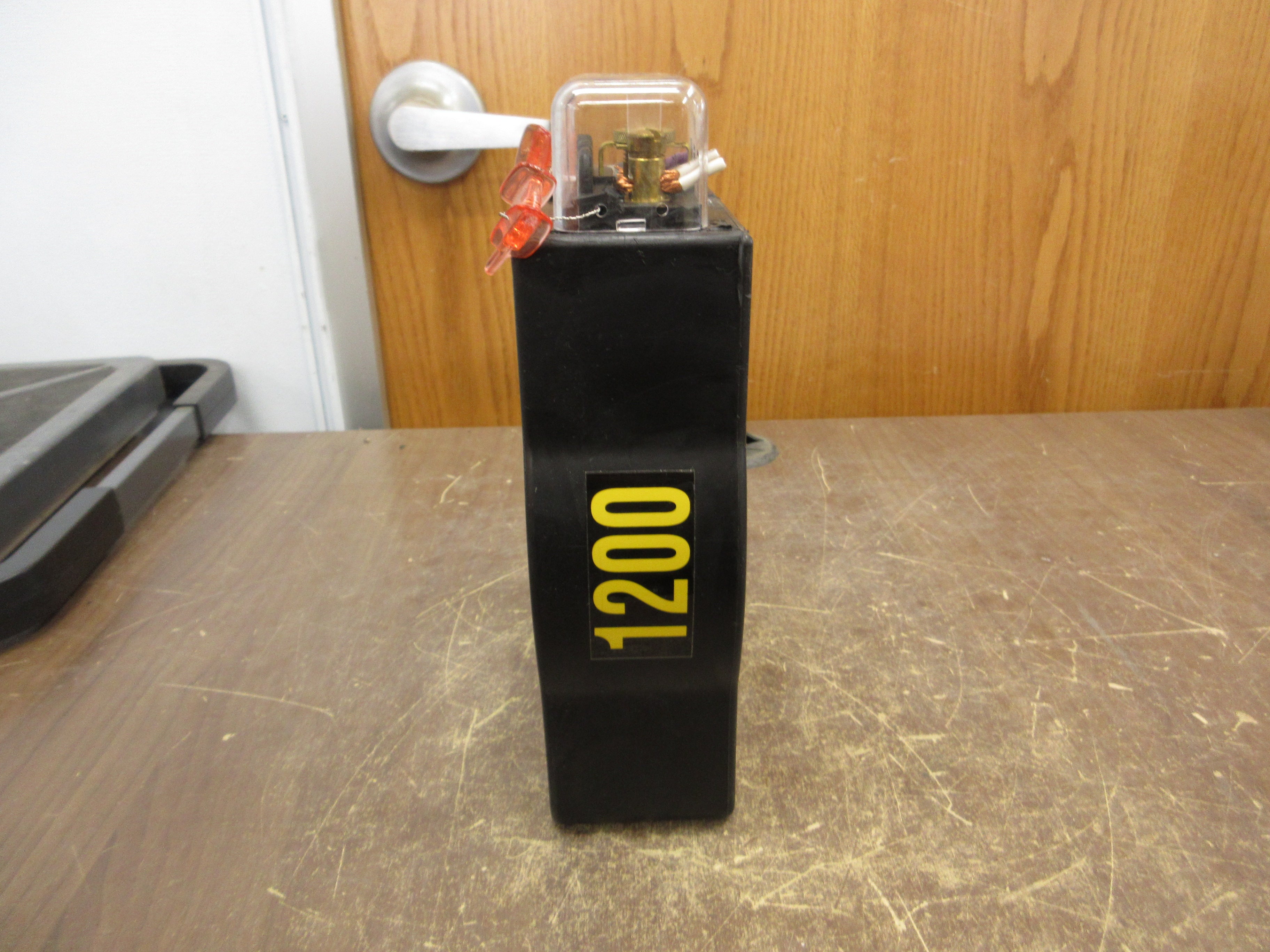 ABB Type CLC Current Transformer 7524A59G03 Ratio 1200:5A 60Hz 600V 10kV BIL