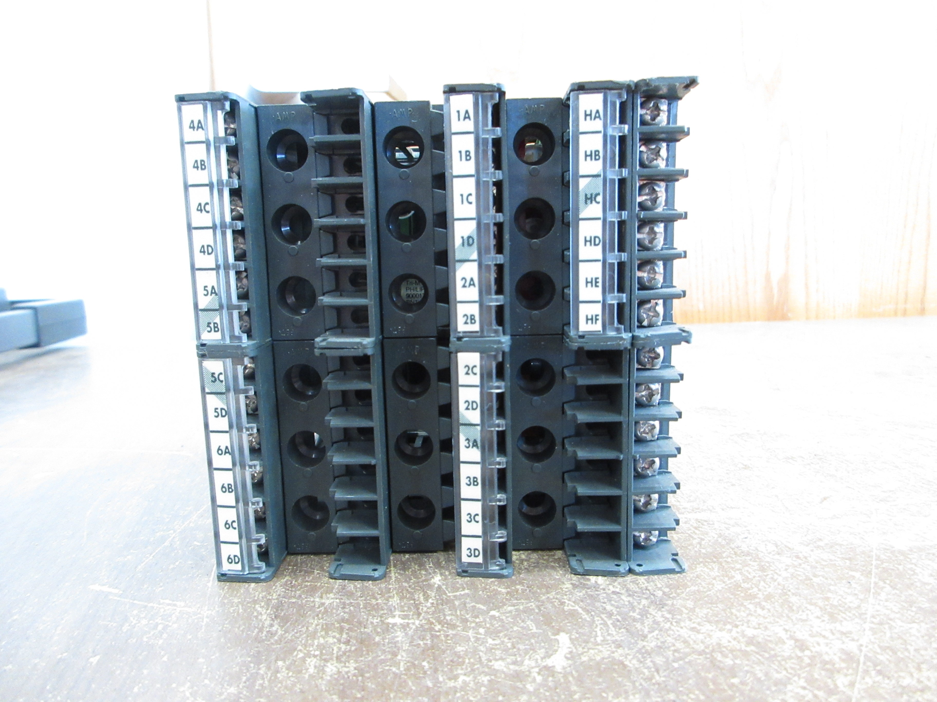 Barber-Colman Digital Temperature Controller 224C017.RHXXFHFL.X00 Used