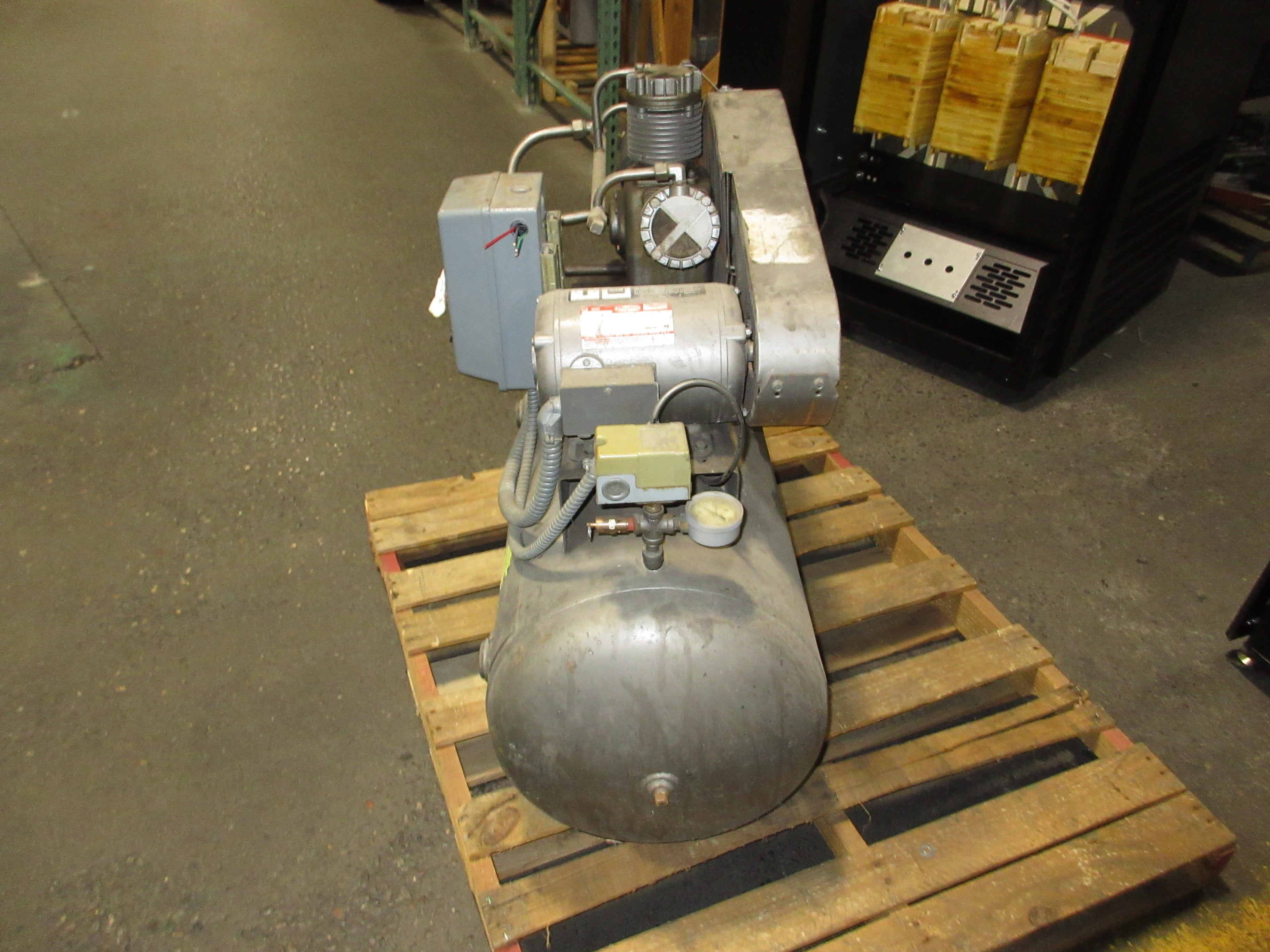 Dayton Speedaire Air Compressor 3Z582 Single-Stage 3HP 3Ph Used