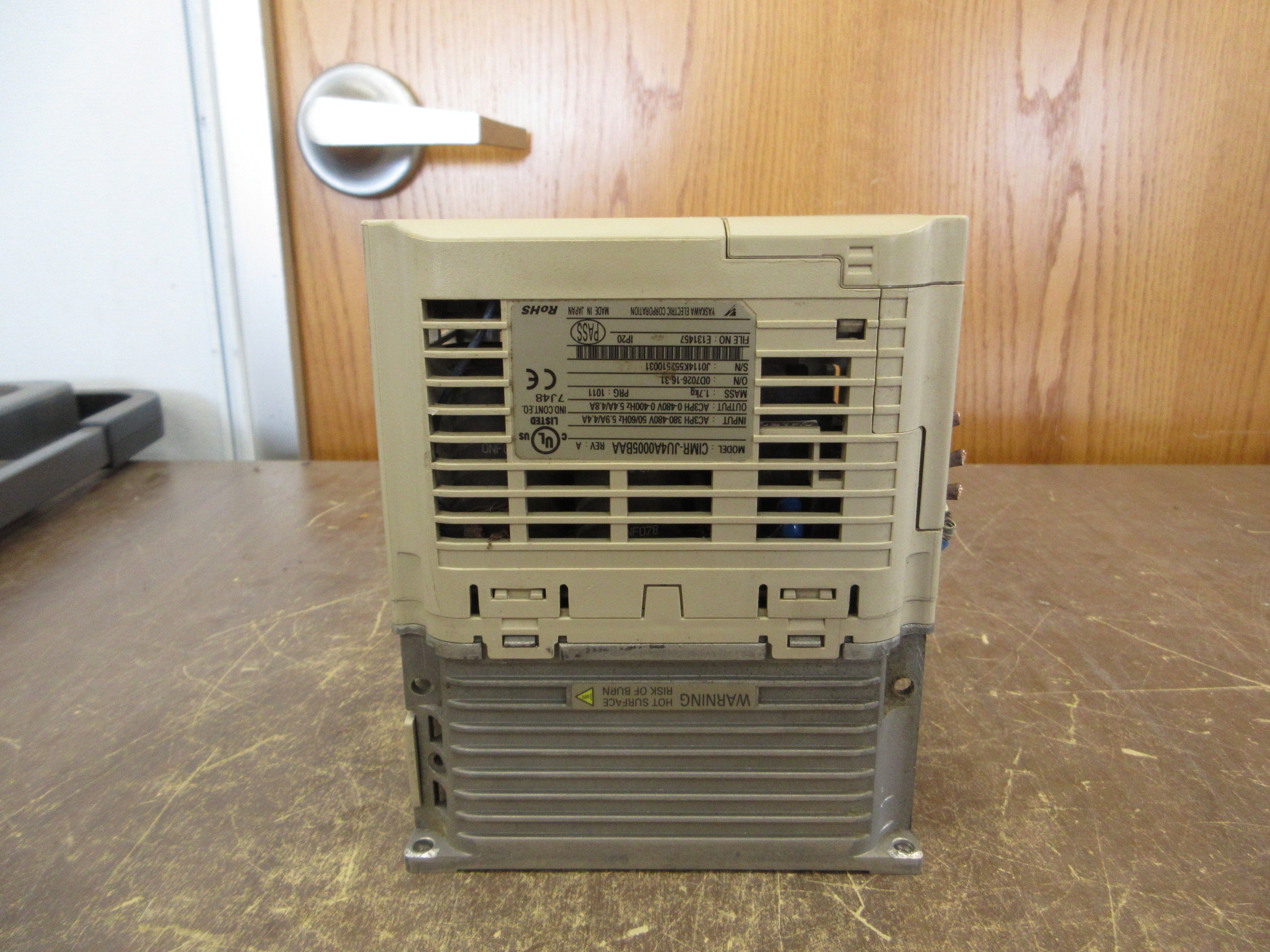 Yaskawa J1000 AC Drive CIMR-JU4A0005BAA Rev. A 3HP 3Ph w/ Keypad Used