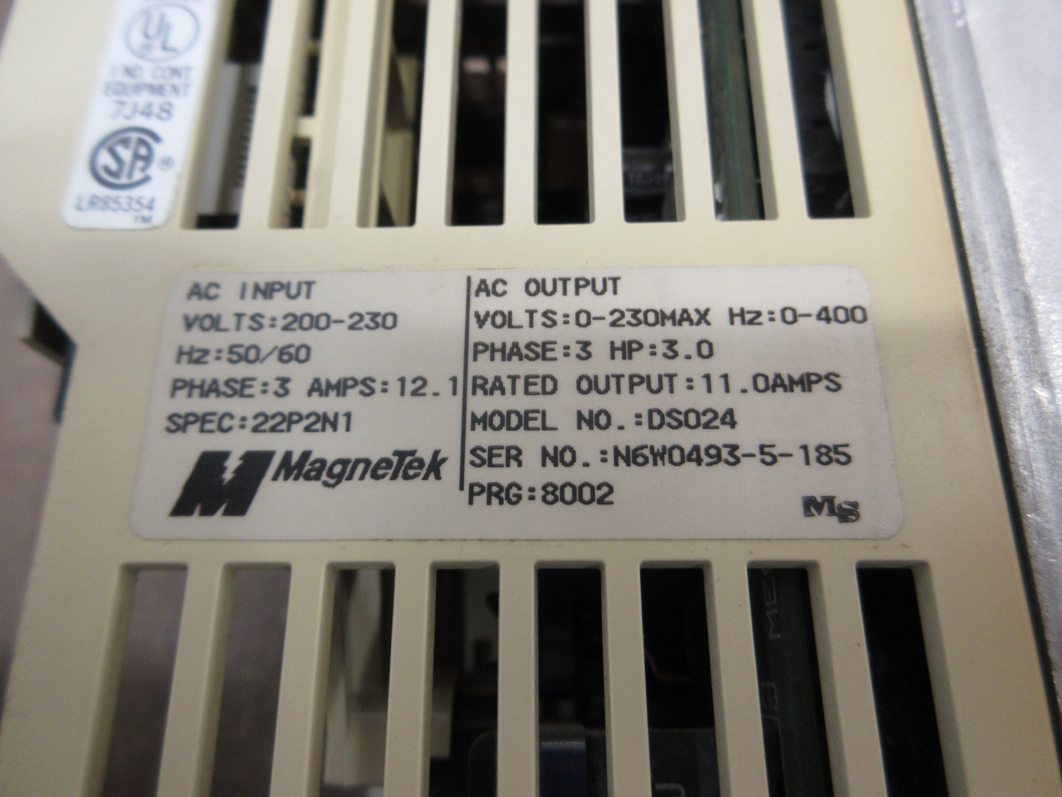 MagneTek GPD 333 AC Drive DS024 3HP 3Ph w/ Keypad *No Terminal Cover* Used