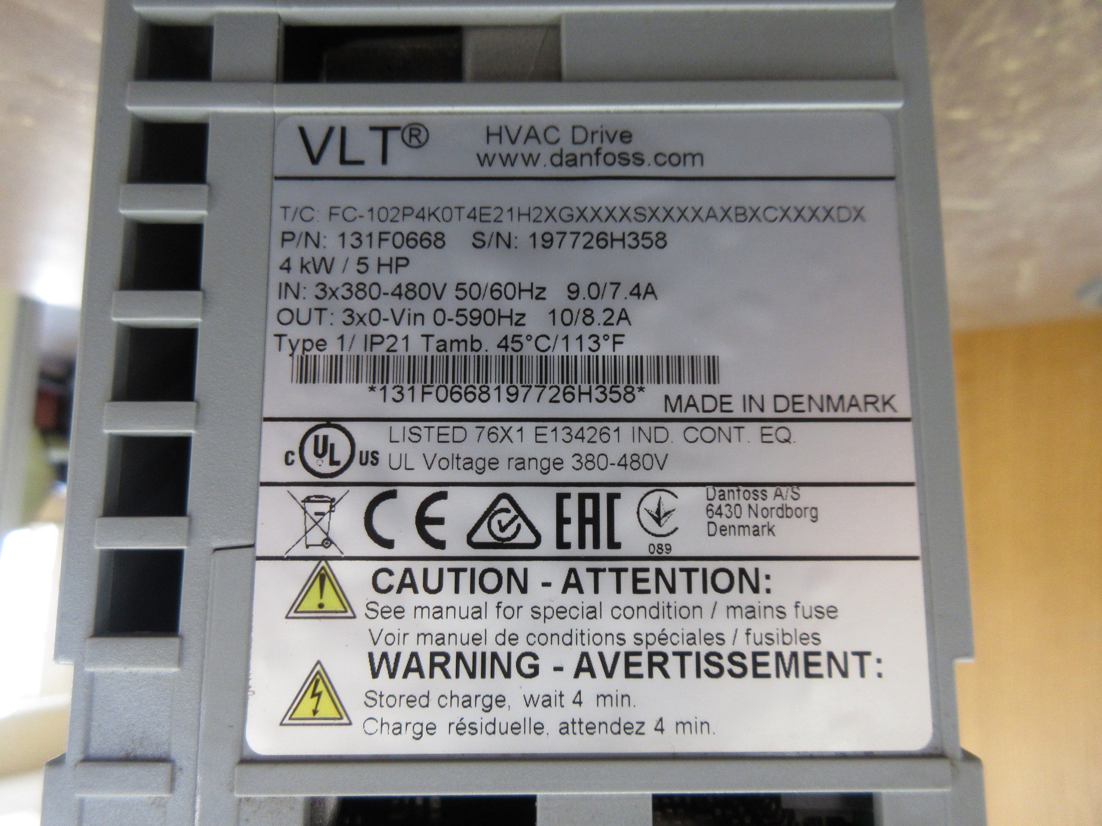 Danfoss VLT AC Drive 131F0668 5HP 3Ph w/ Keypad *Missing (1) Cover Screw* Used