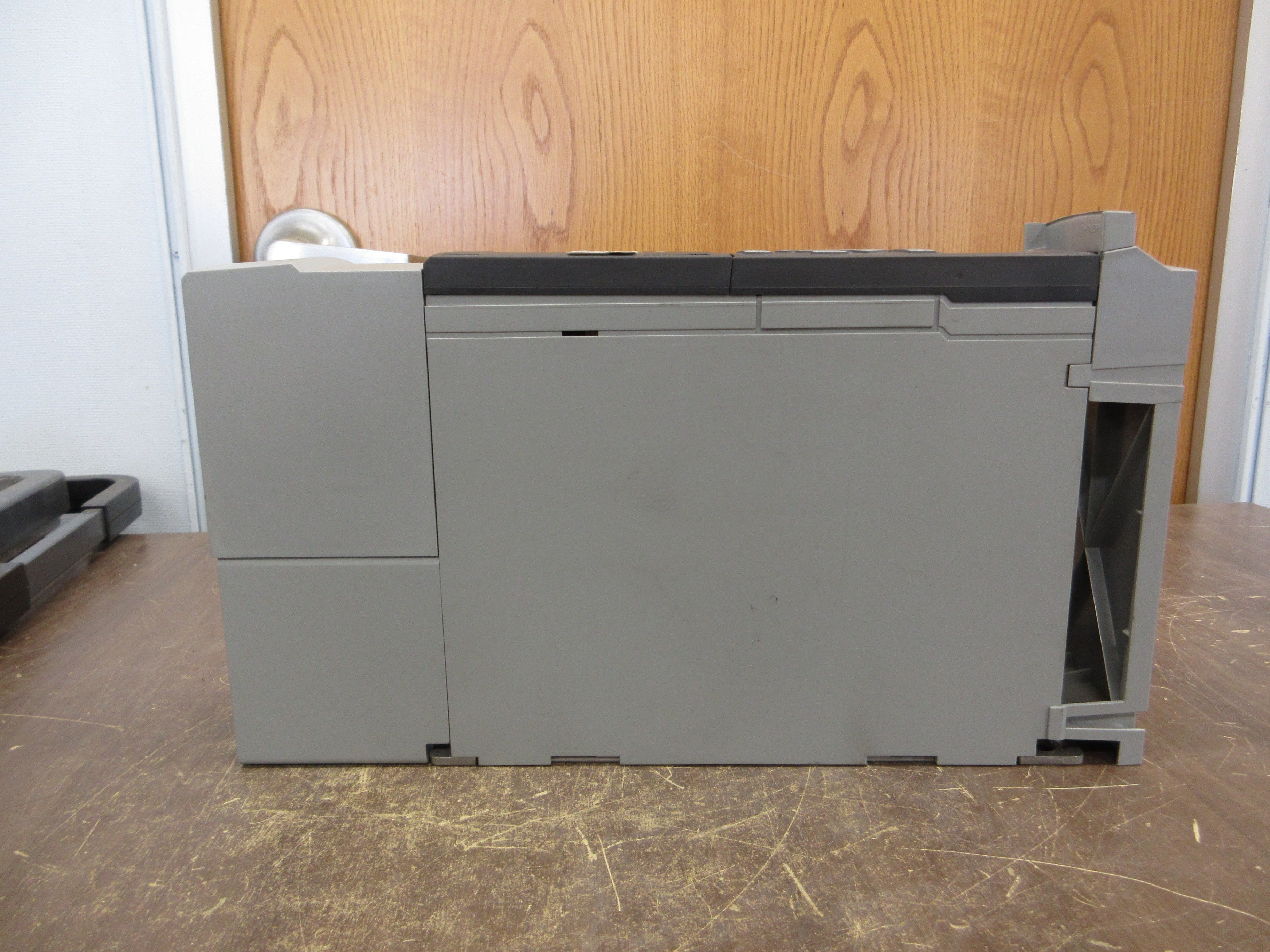 Danfoss VLT AC Drive 131F0668 5HP 3Ph w/ Keypad *Missing (1) Cover Screw* Used