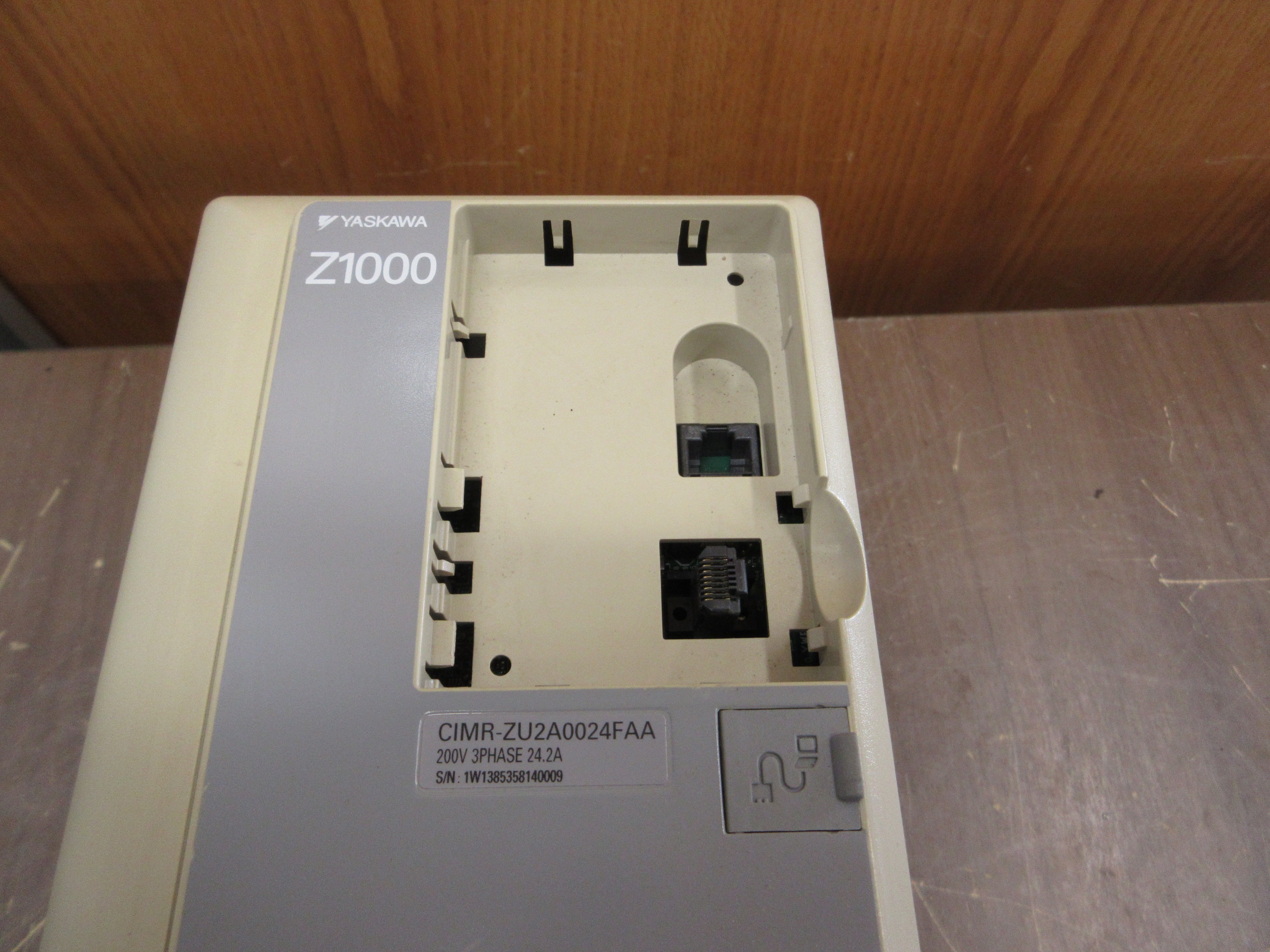 Yaskawa Z1000 AC Drive CIMR-ZU2A0024FAA 7.5HP 3Ph *No Keypad* Used