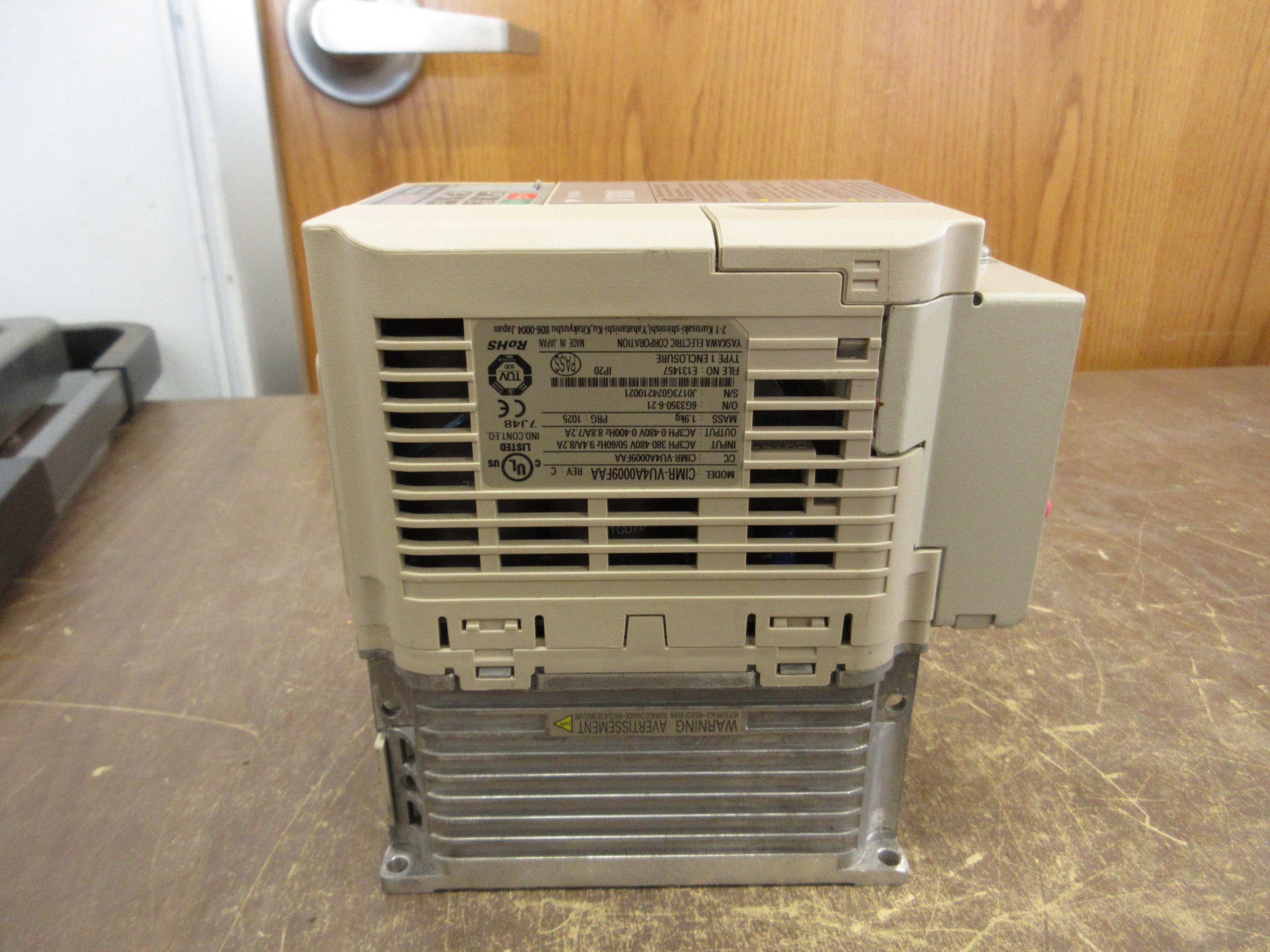 Yaskawa V1000 AC Drive CIMR-VU4A0009FAA Rev. C 5HP 3Ph Used