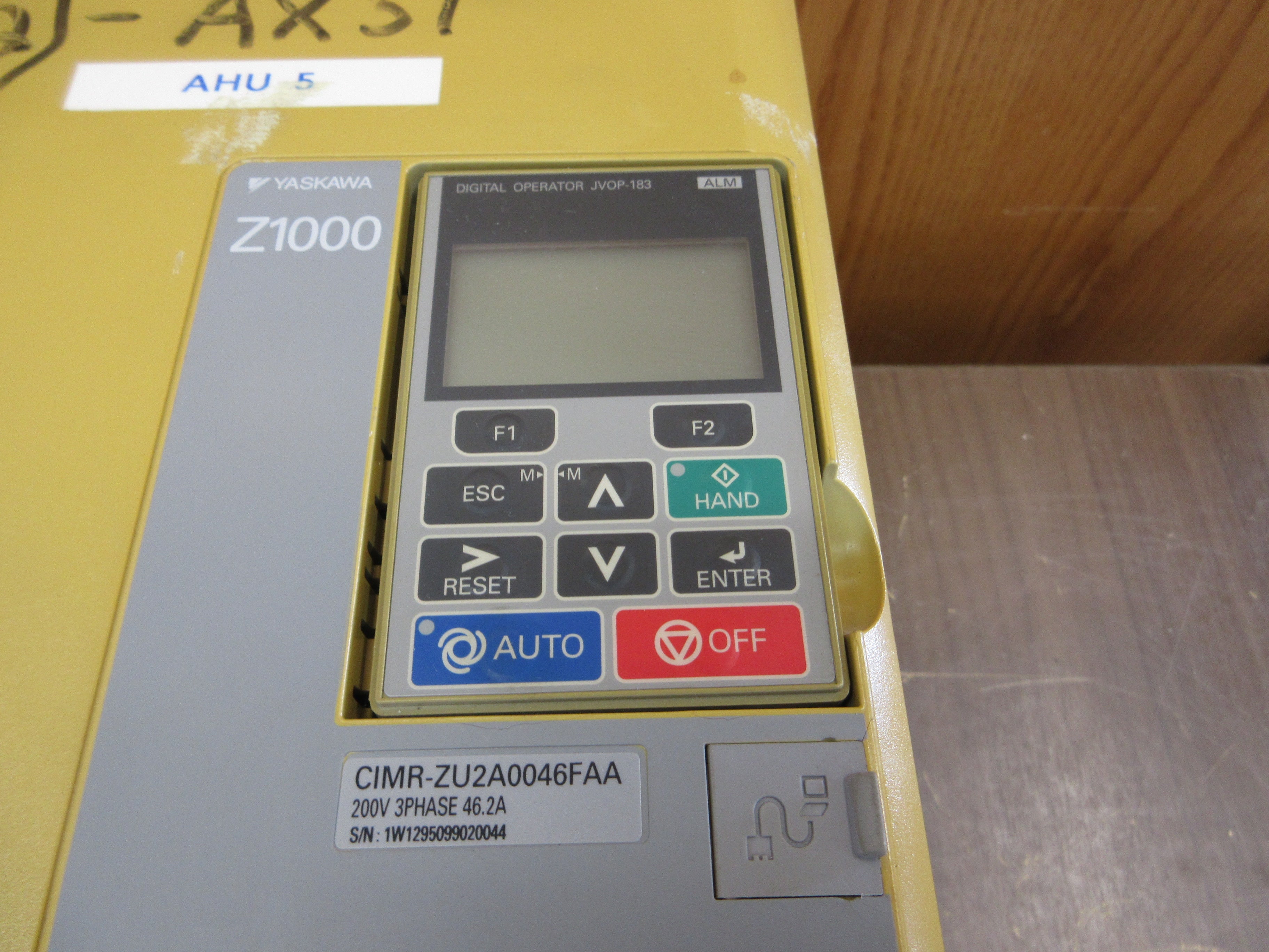 Yaskawa Z1000 AC Drive CIMR-ZU2A0046FAA Rev. A 15HP 3Ph w/ Keypad Used