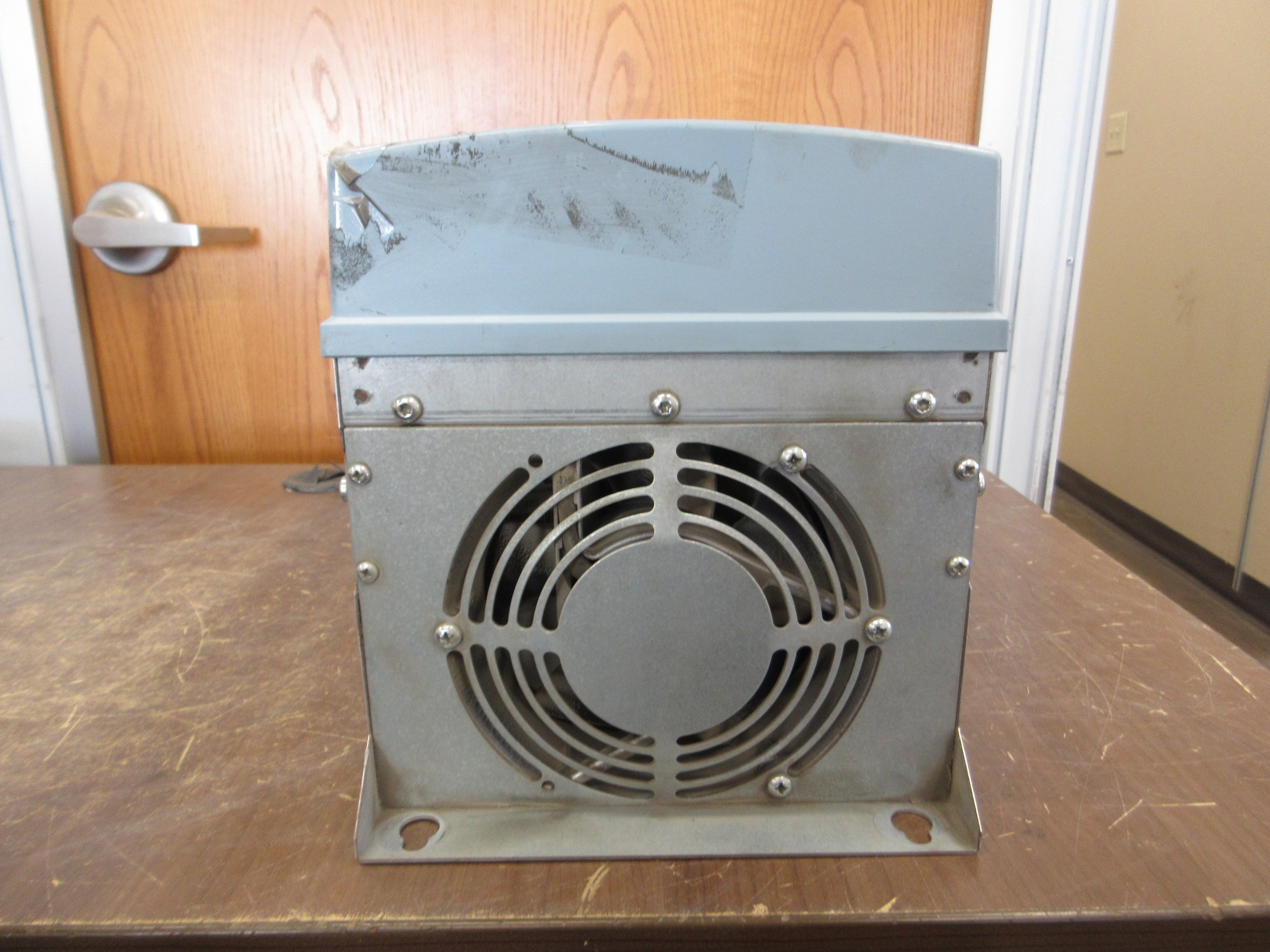 Honeywell AC Drive NXS0400B1008 40HP 3Ph w/ Keypad *No Cover Screws* Used