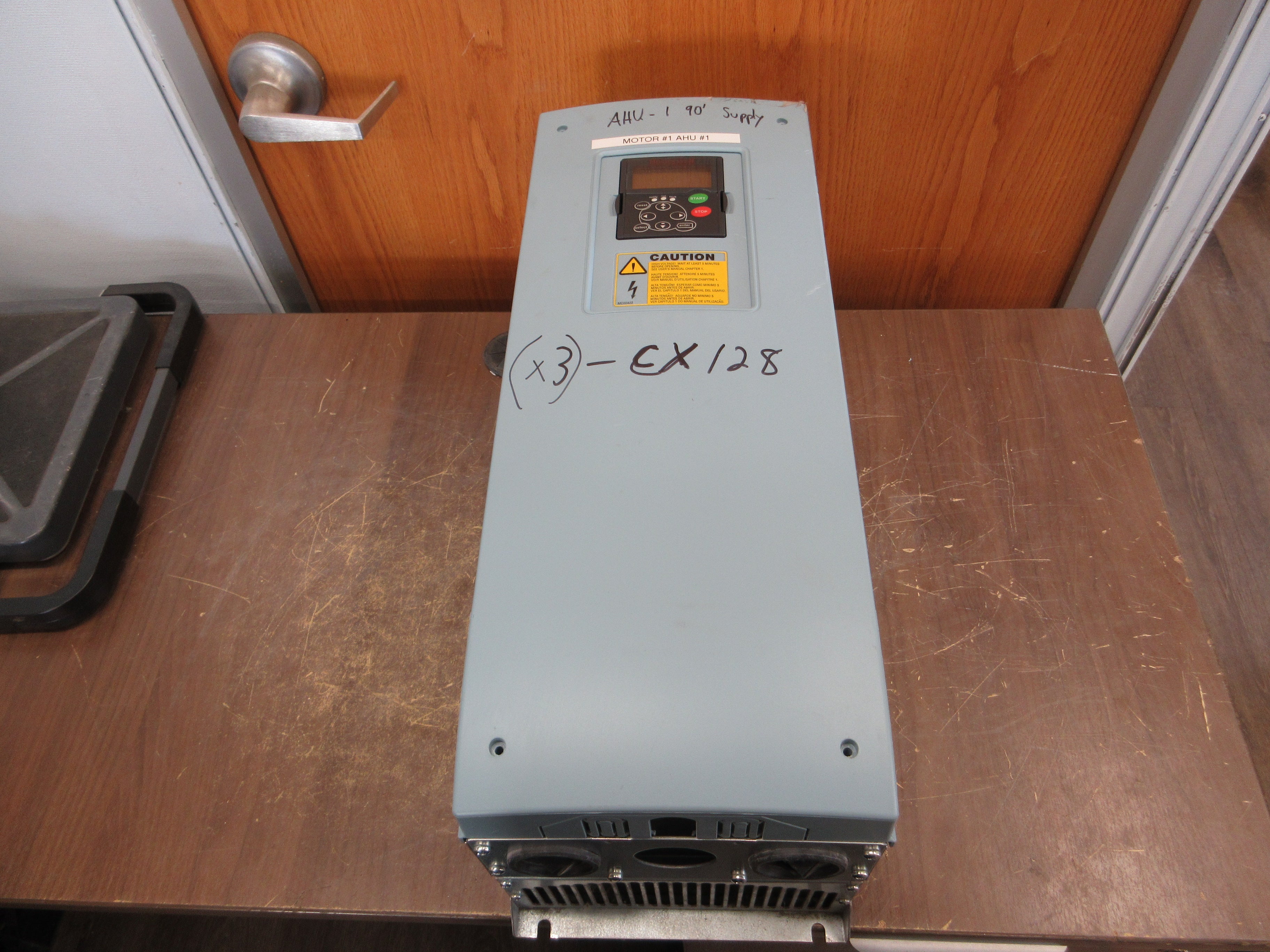 Honeywell AC Drive NXS0400B1008 40HP 3Ph w/ Keypad *No Cover Screws* Used