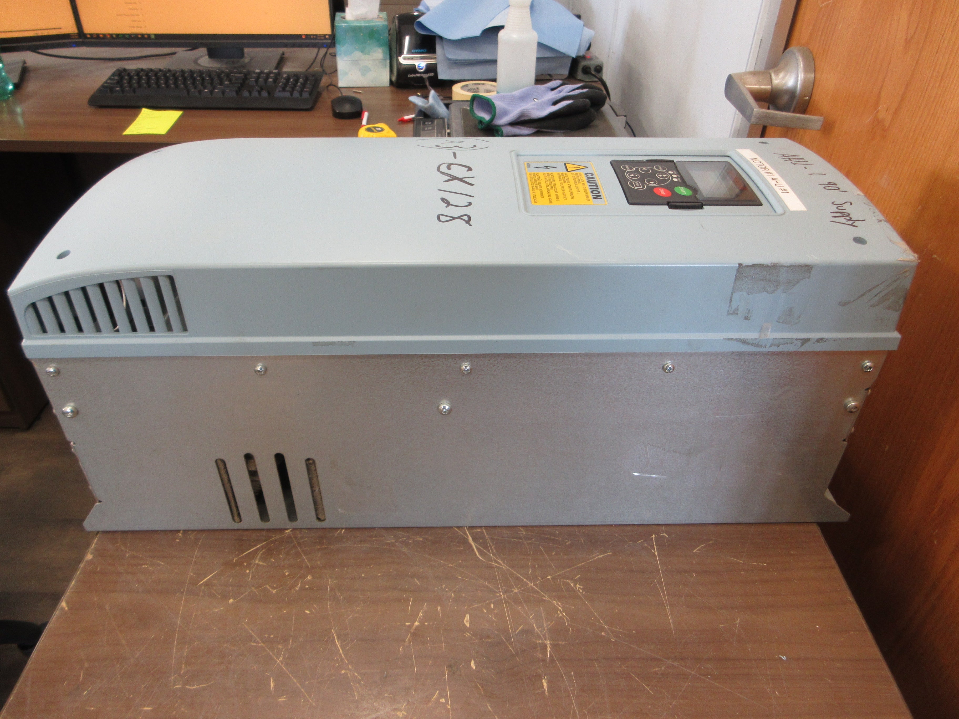 Honeywell AC Drive NXS0400B1008 40HP 3Ph w/ Keypad *No Cover Screws* Used