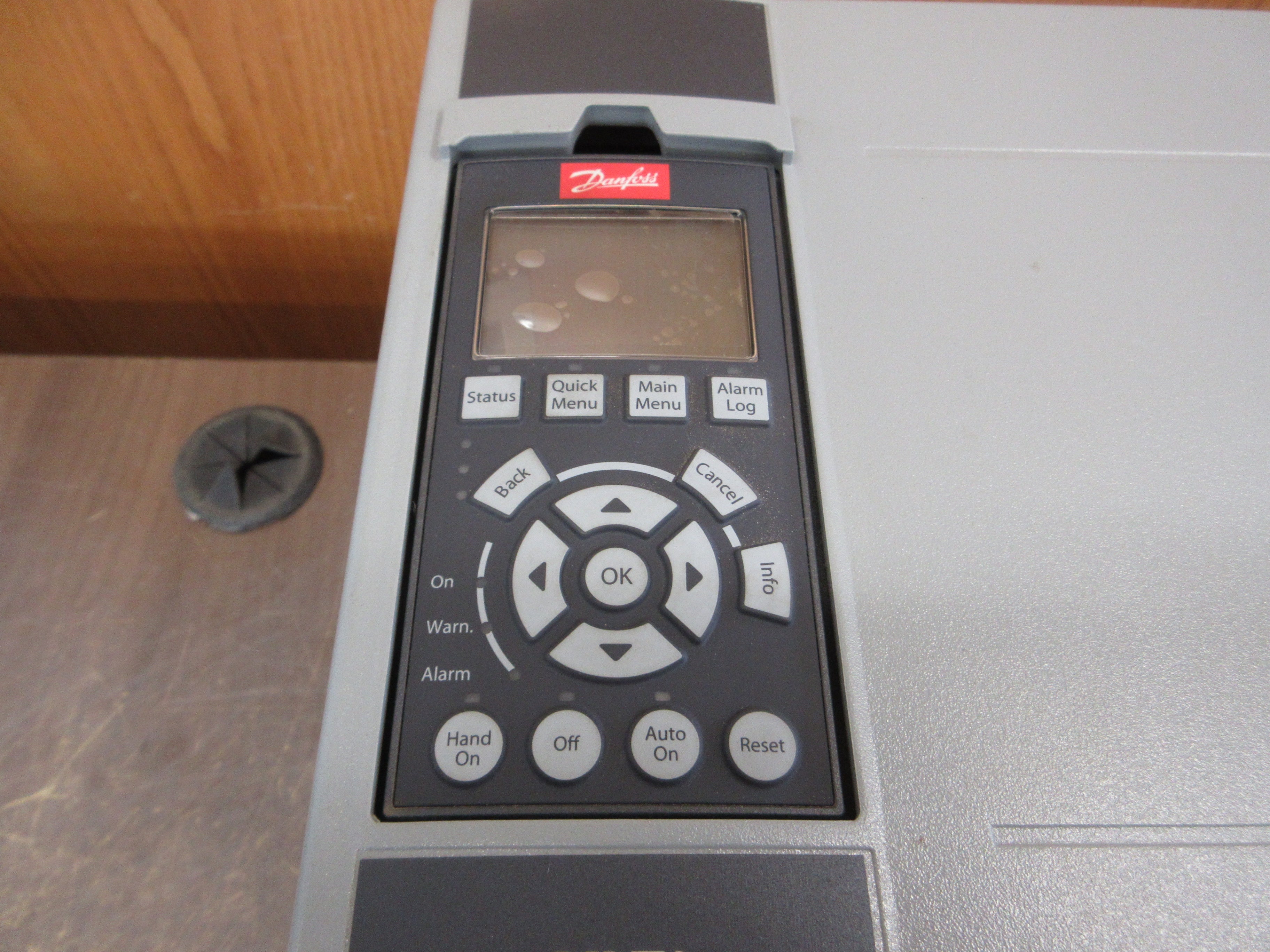 Danfoss VLT AC Drive 131B3609 15HP 3Ph w/ Keypad Used