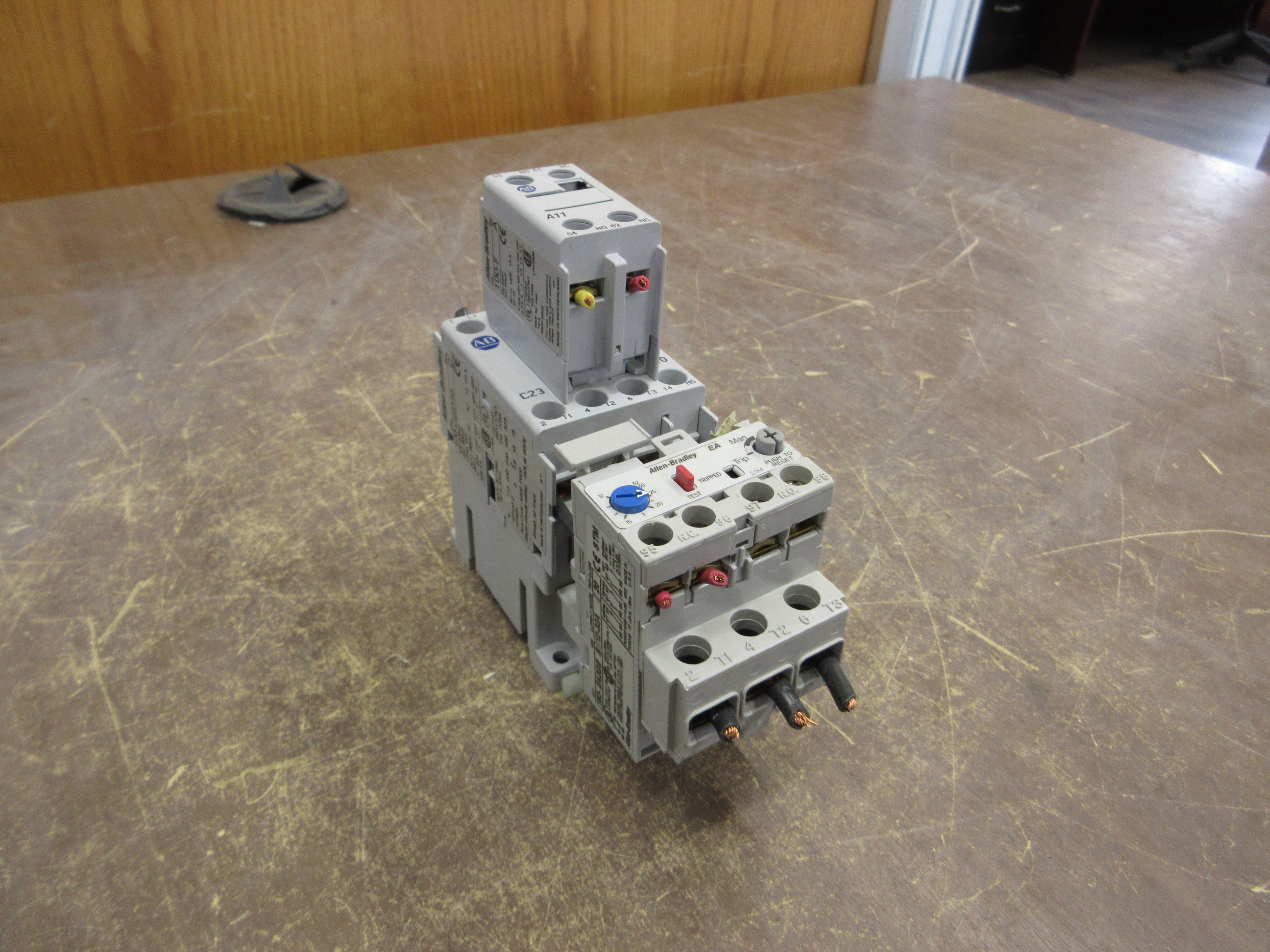 Allen-Bradley Starter 100-C23*10/193-EA2GB 120V Coil Trip: 12-32A Used
