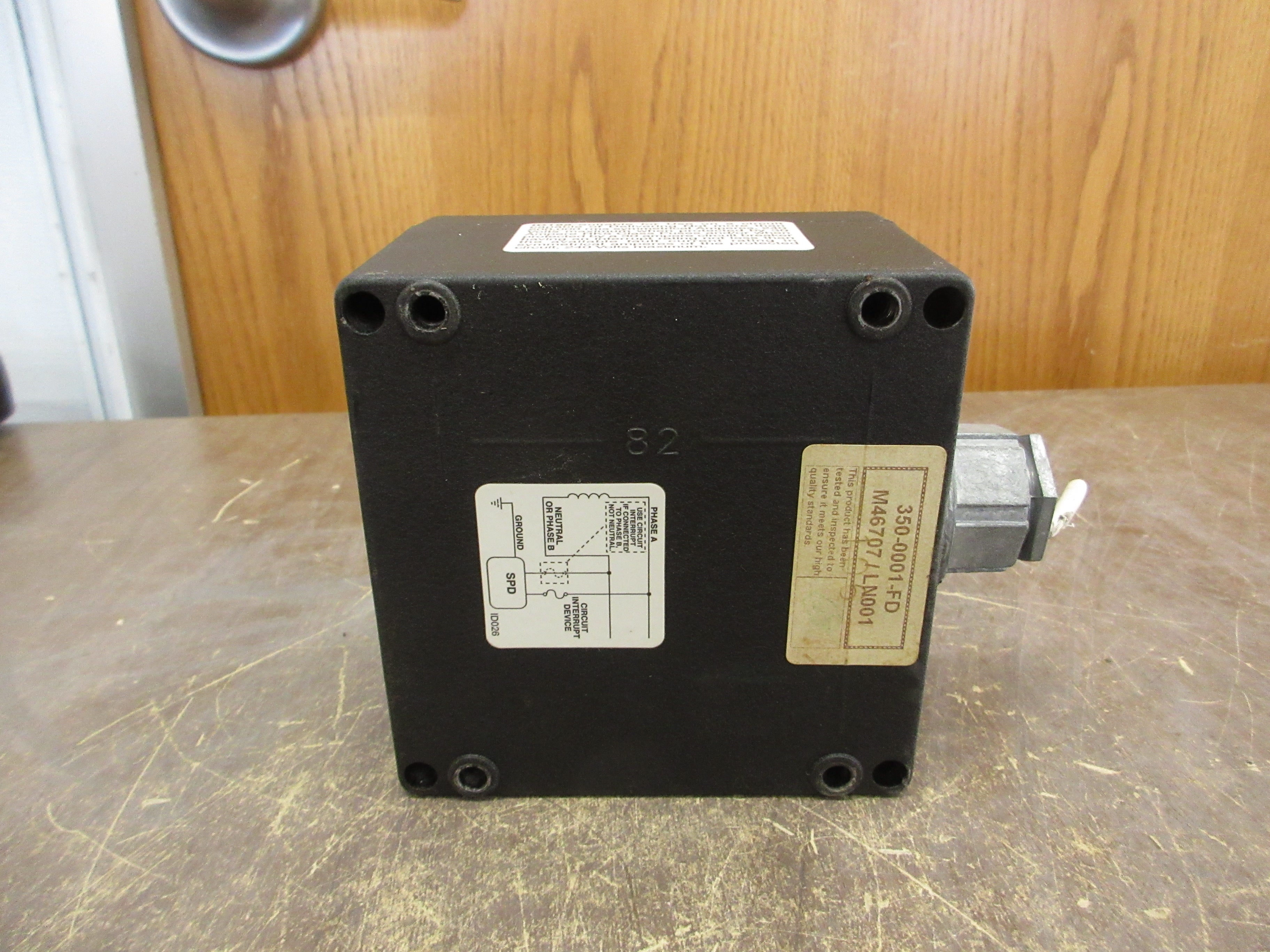 Innovative Technology Surge Suppressor FXT40-1P101 100-127V 50-420Hz 1Ph Used