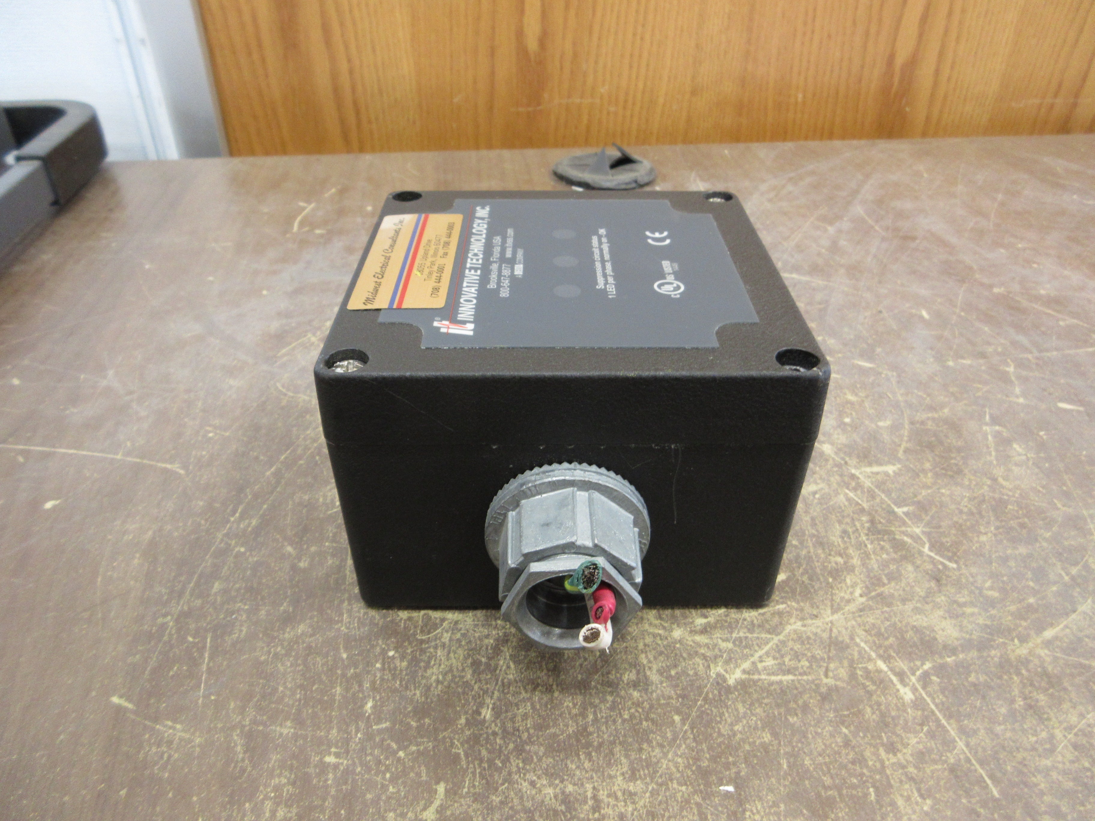 Innovative Technology Surge Suppressor FXT40-1P101 100-127V 50-420Hz 1Ph Used