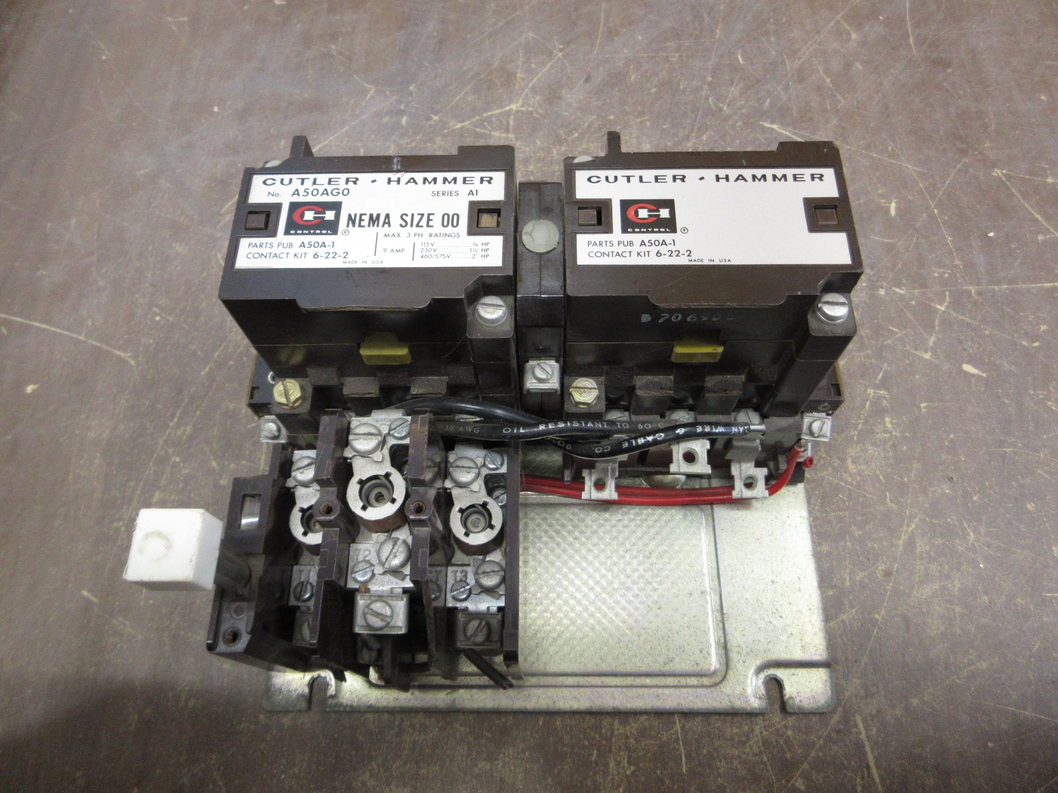 Cutler-Hammer Reversing Starter A50AG0 Ser. A1 Size 00 480V Coil Used