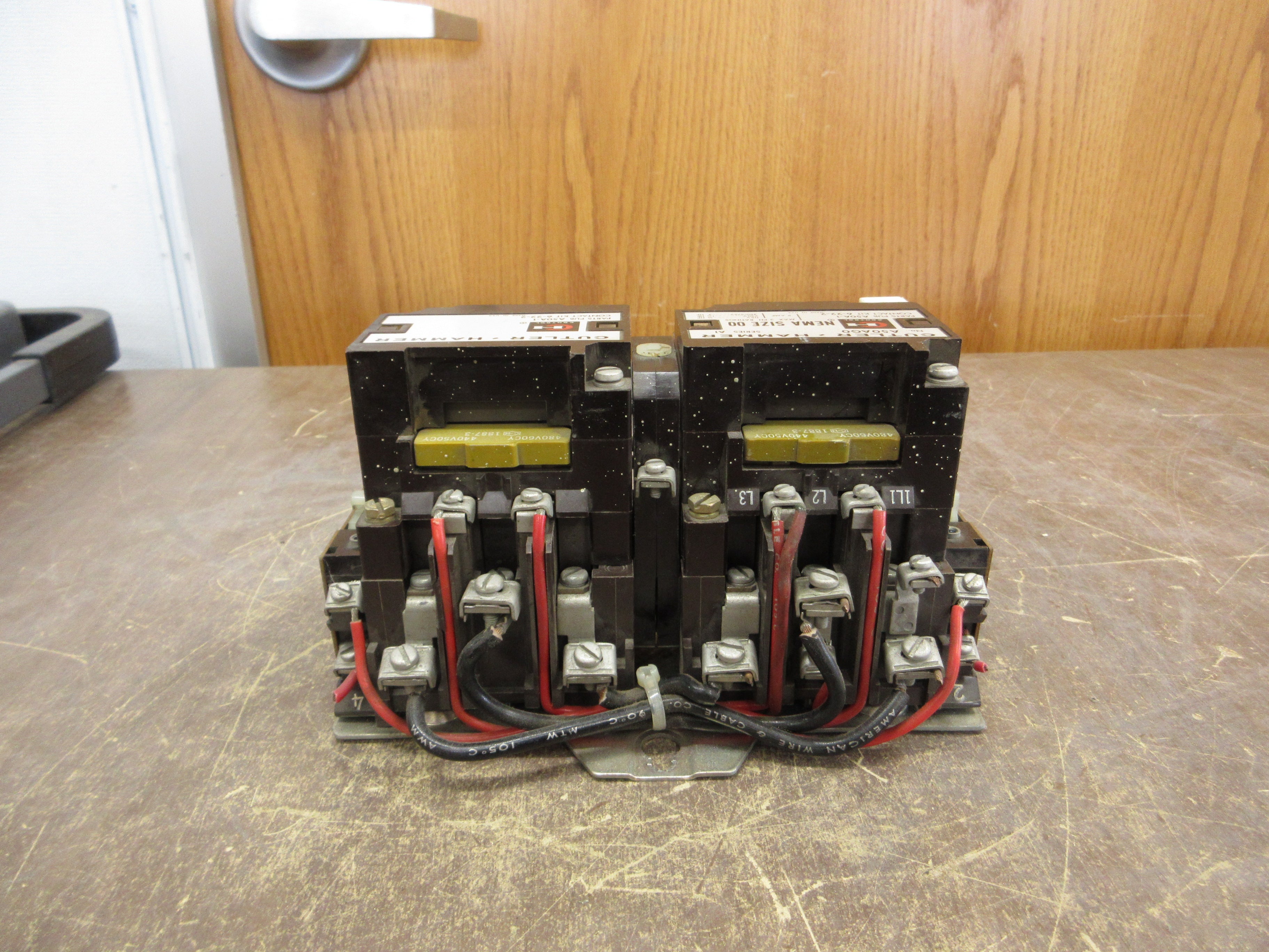 Cutler-Hammer Reversing Starter A50AG0 Ser. A1 Size 00 480V Coil Used