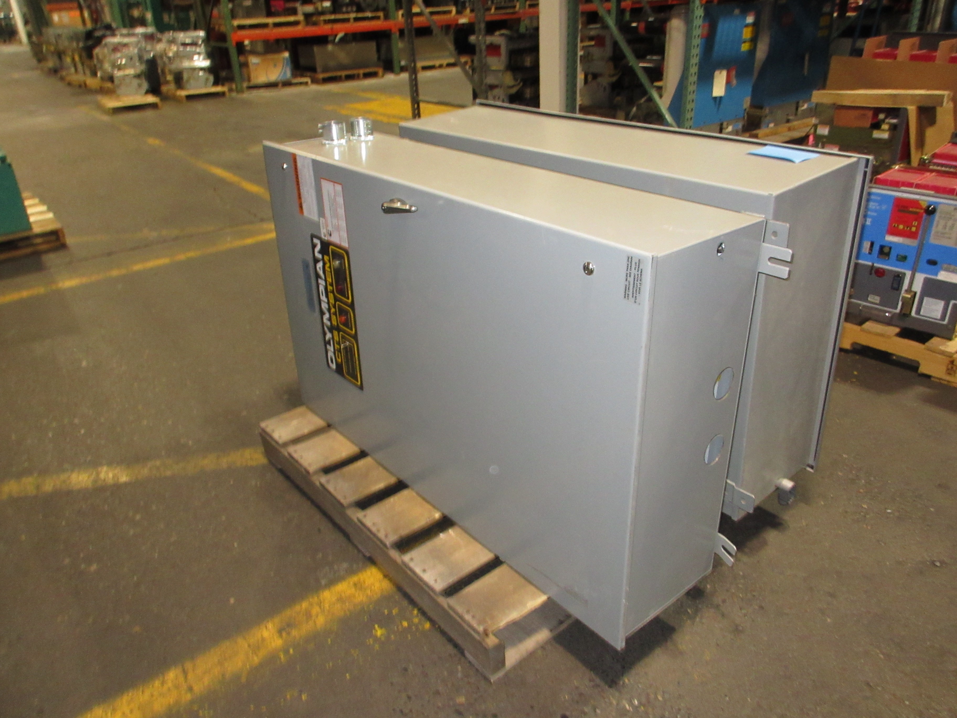 Generac Olympian CTS System Automatic Transfer Switch 00685-0 420A 120/208V Used