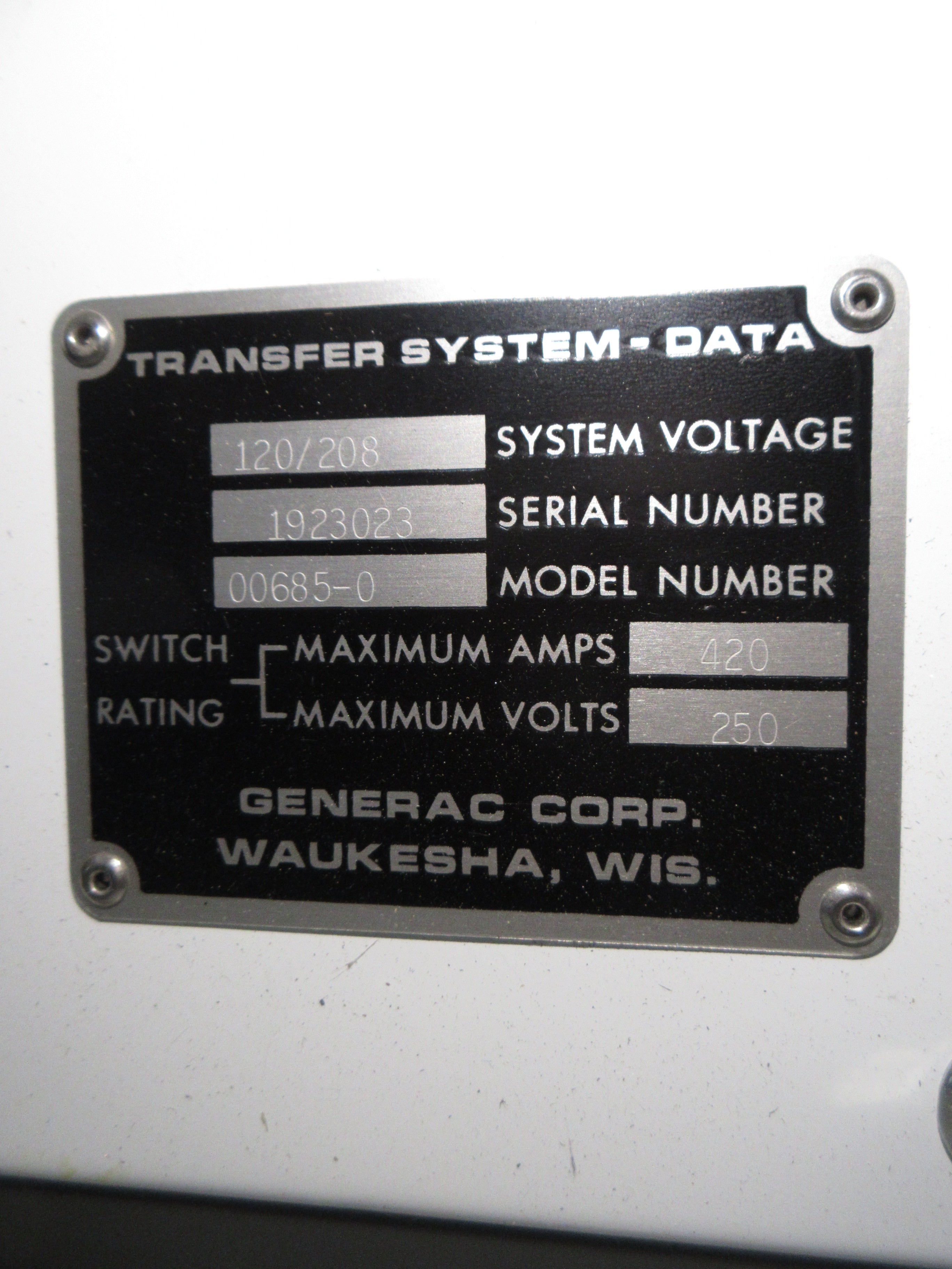 Generac Olympian CTS System Automatic Transfer Switch 00685-0 420A 120/208V Used