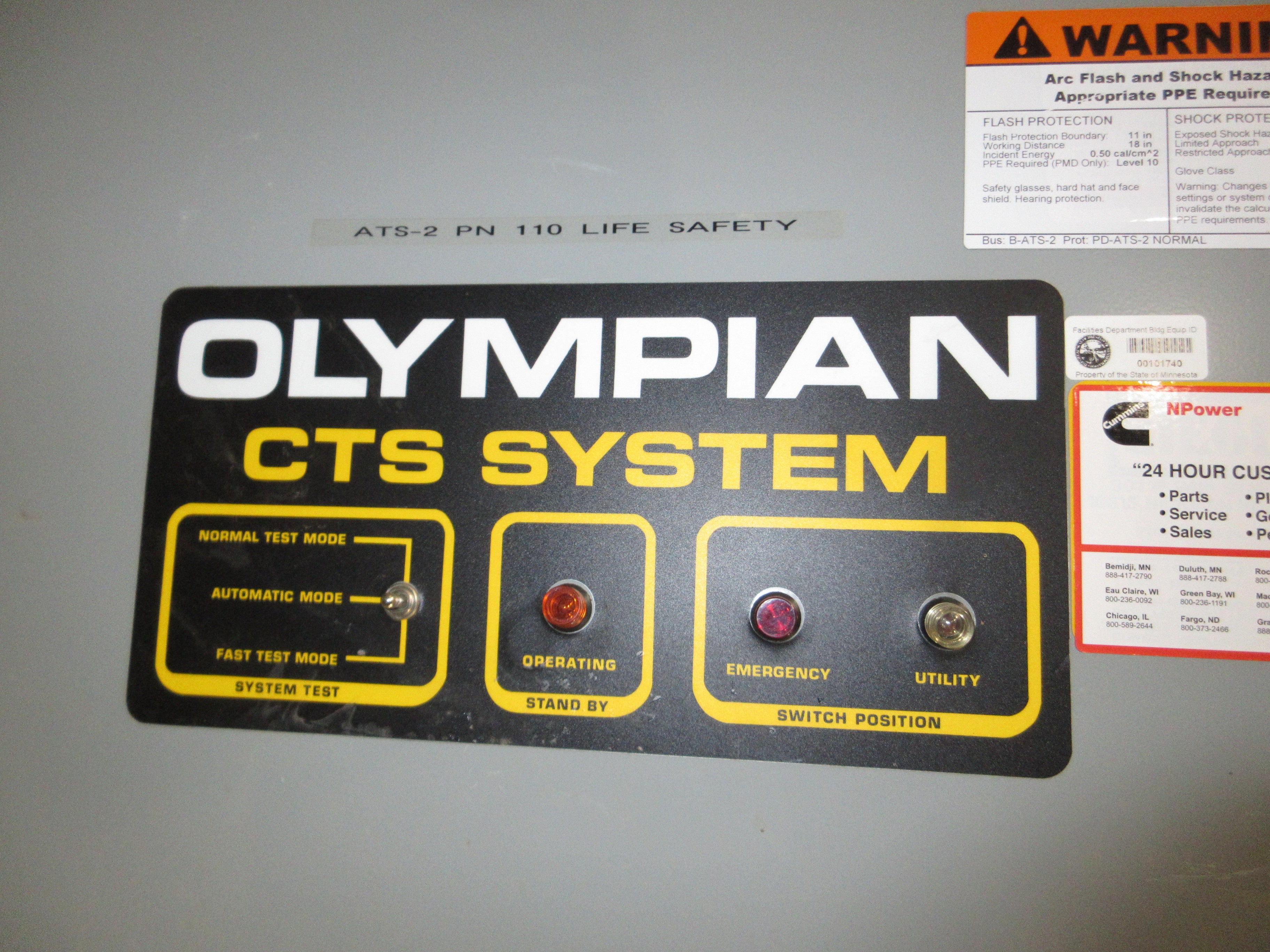 Generac Olympian CTS System Automatic Transfer Switch 00681-0 200A 120/208V *Bent Door* Used