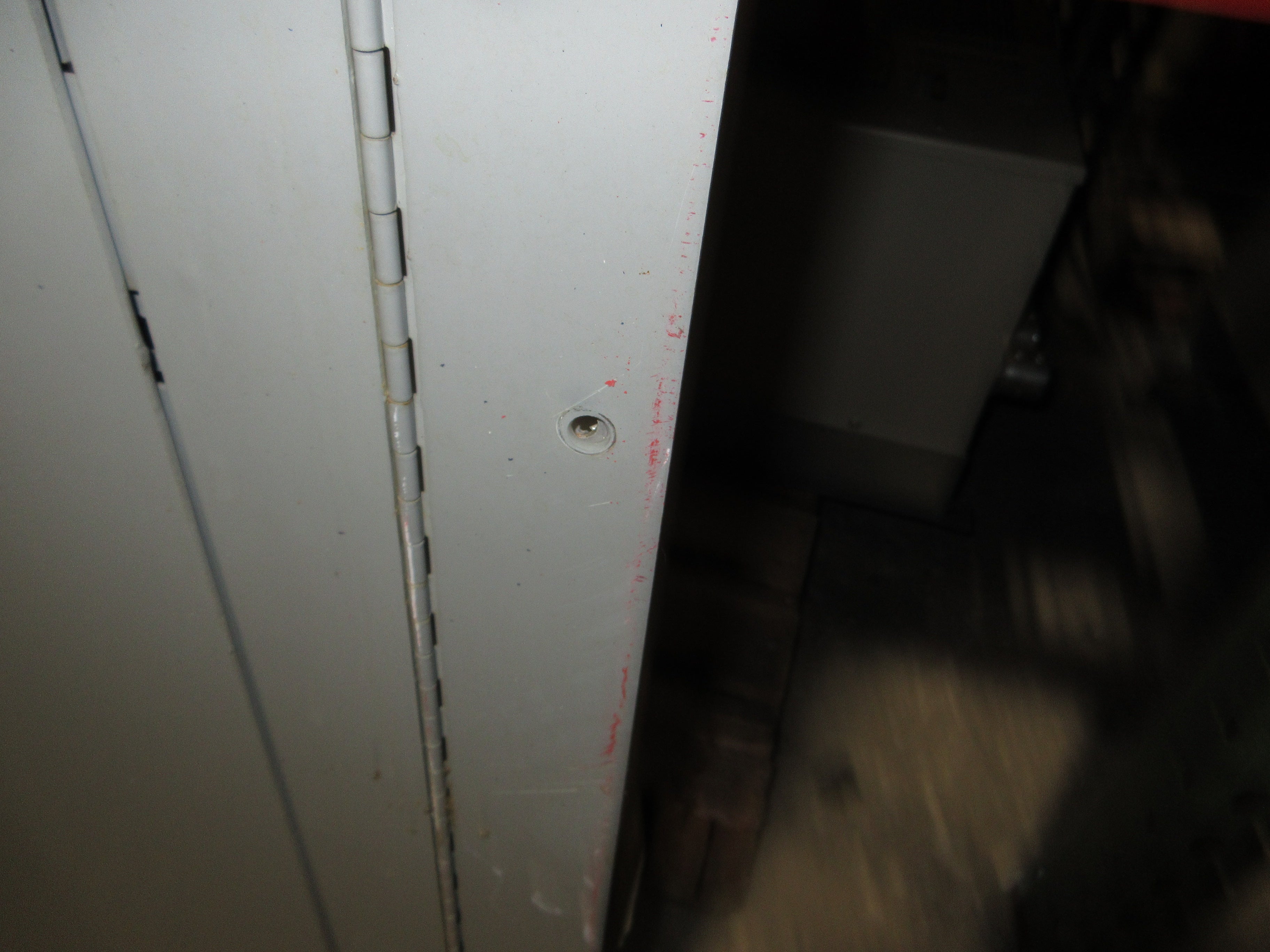 GE Main Lug Breaker Panel 42-Slot *Missing (2) Cover Screws* Used