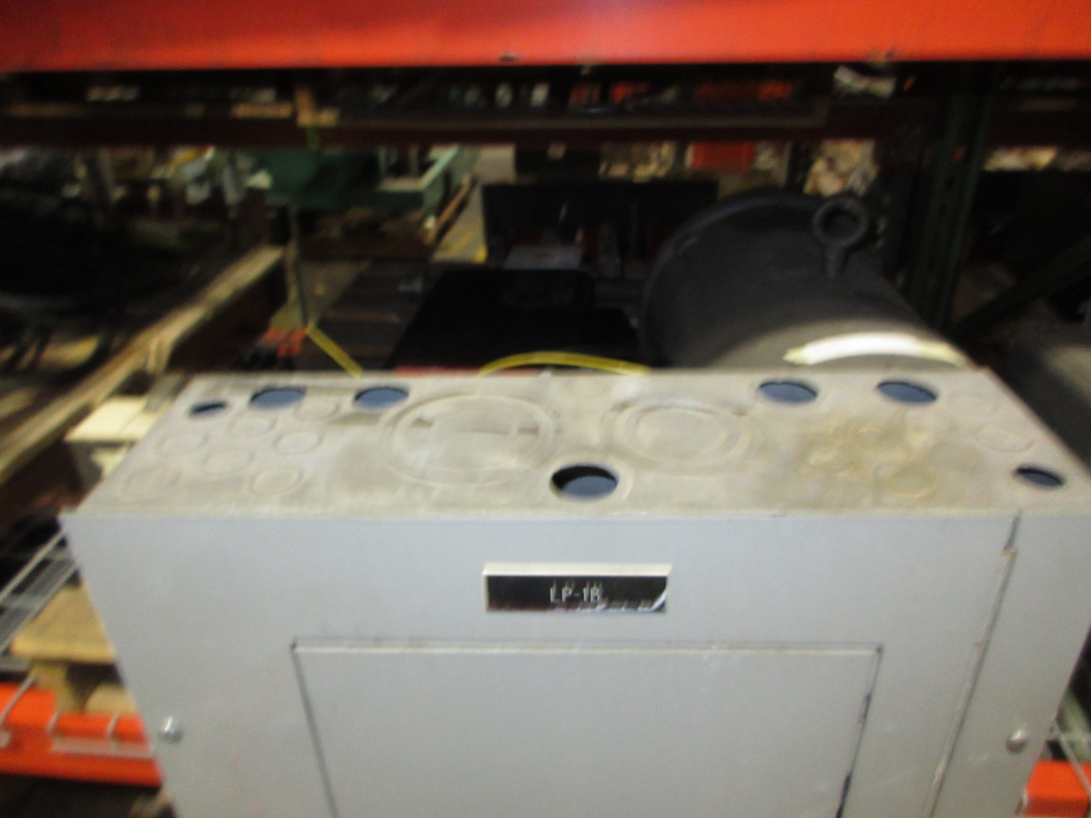 GE Main Lug Breaker Panel 42-Slot *Missing (2) Cover Screws* Used