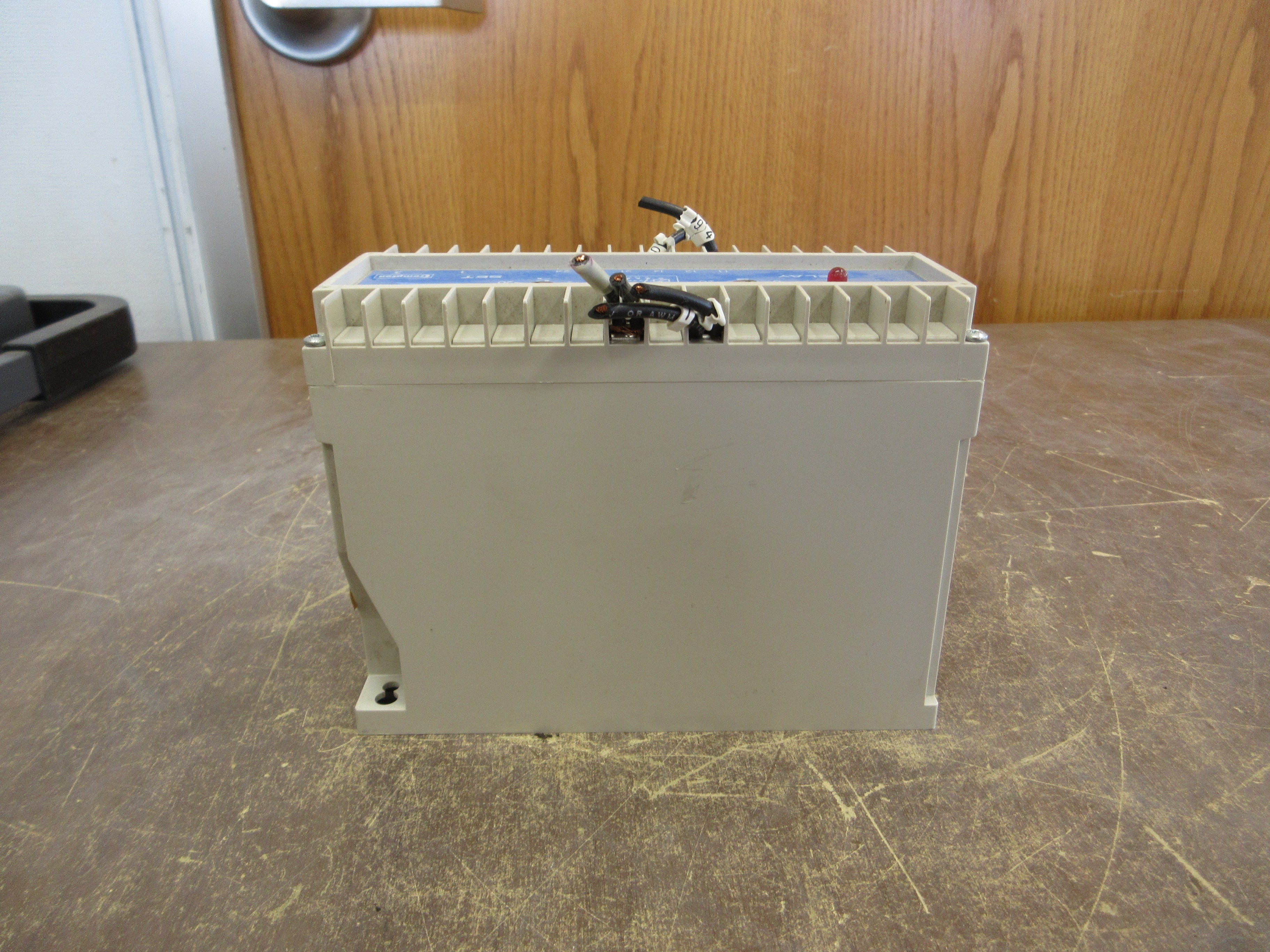 Crompton Protector Time Delay Relay 256-PASU-LSBX-PQ-C6-EA 120V 5A 60Hz Used