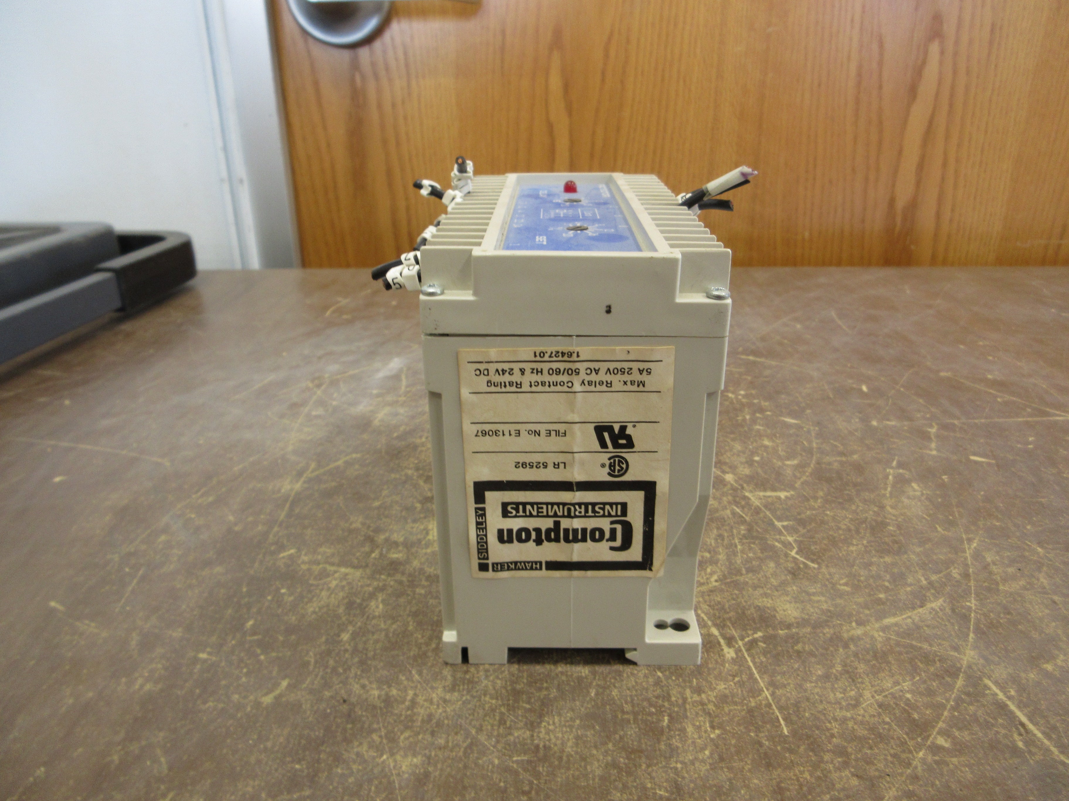 Crompton Protector Time Delay Relay 256-PASU-LSBX-PQ-C6-EA 120V 5A 60Hz Used