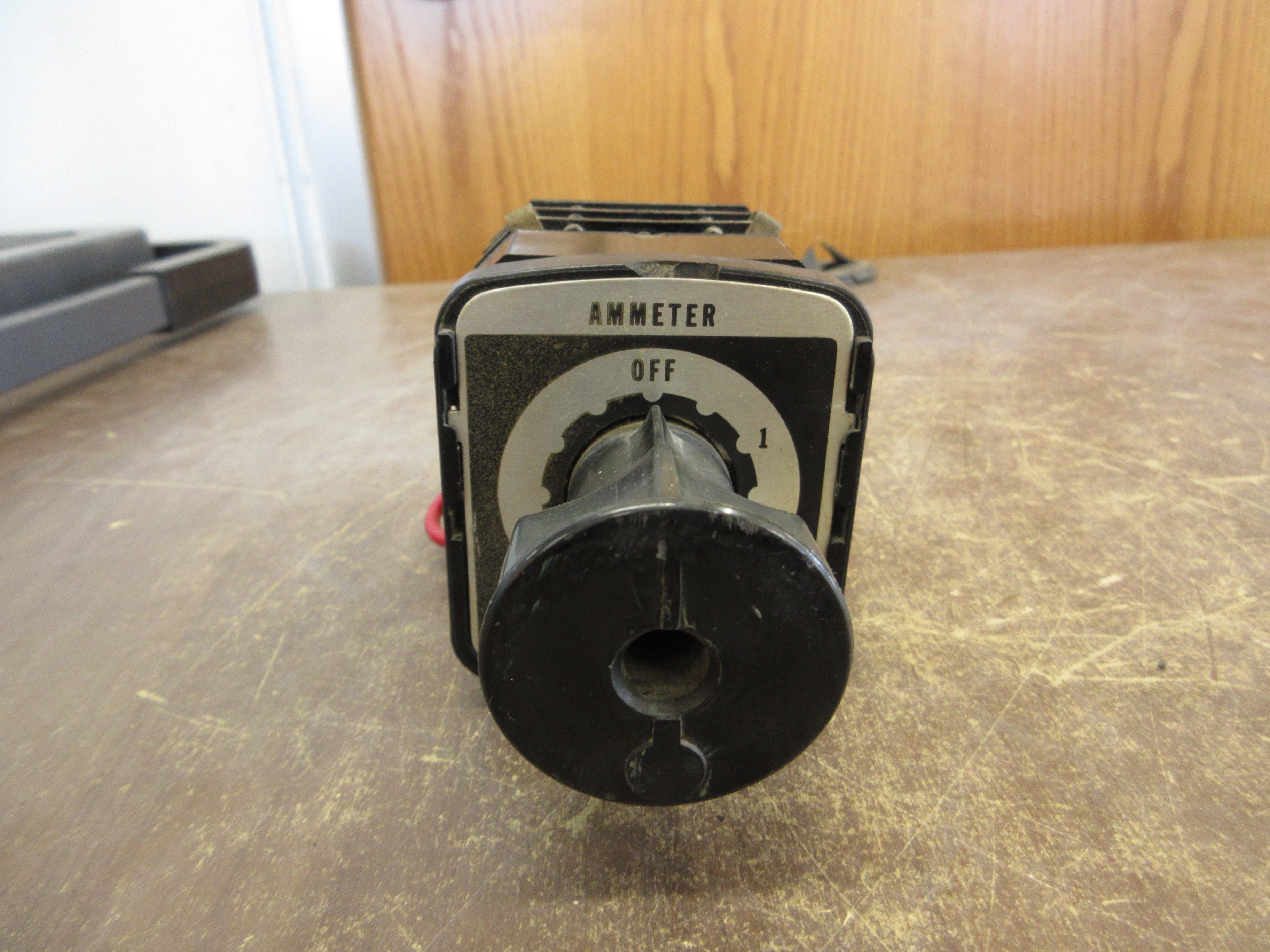 ITE C77 Rotary Ammeter Switch 3000-3AJ2-3003 Used