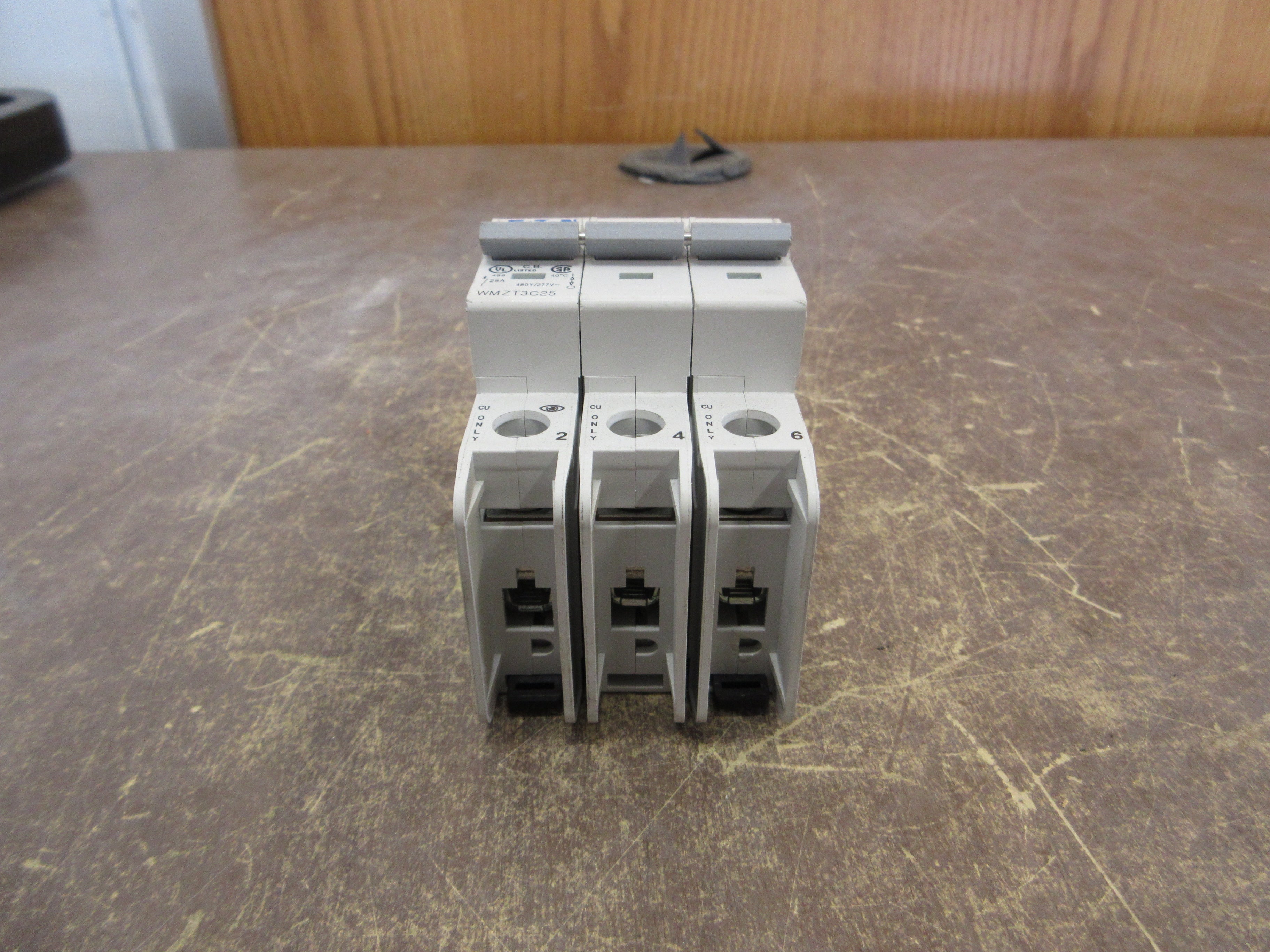 Eaton Circuit Breaker WMZT3C25 25A 480Y/277V 3P Used