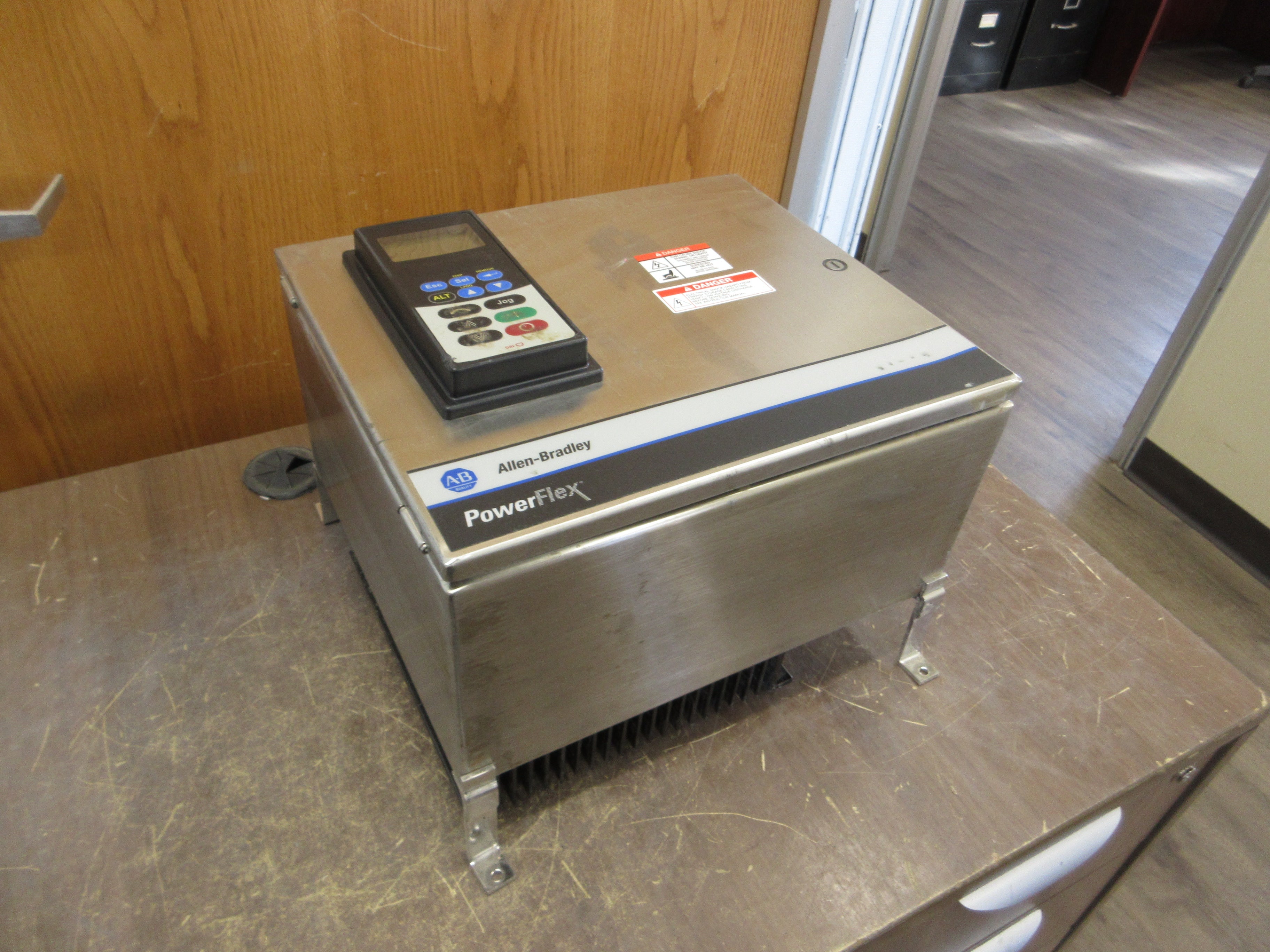 Allen-Bradley Stainless Steel PowerFlex 40 AC Drive 23B-D4P0CF04NN 2HP 3Ph Used