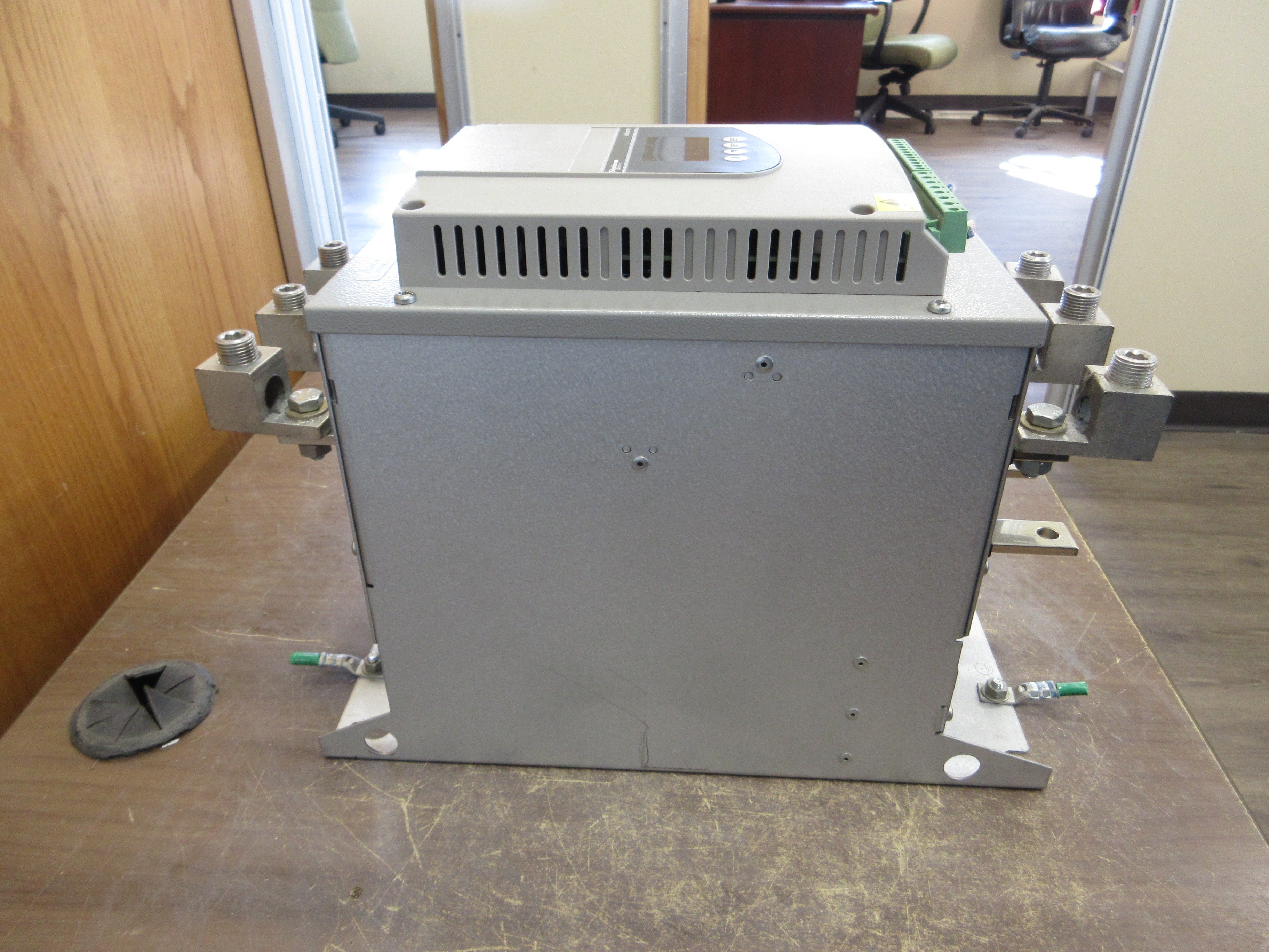 Schneider Electric Altistart 48 Soft Start ATS48C14Y 125HP 208-690V 3Ph 50/60Hz