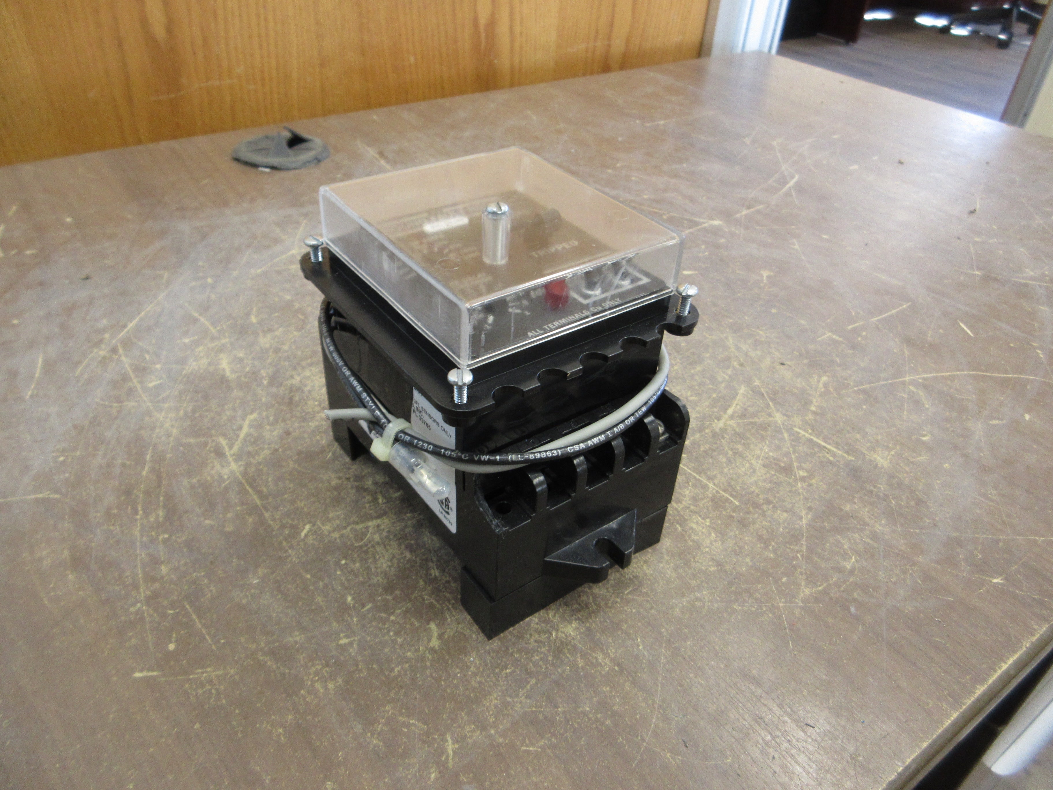 Instrument Transformers Ground Fault Relay BGFL 239-1200 *Broken Insulator* Used