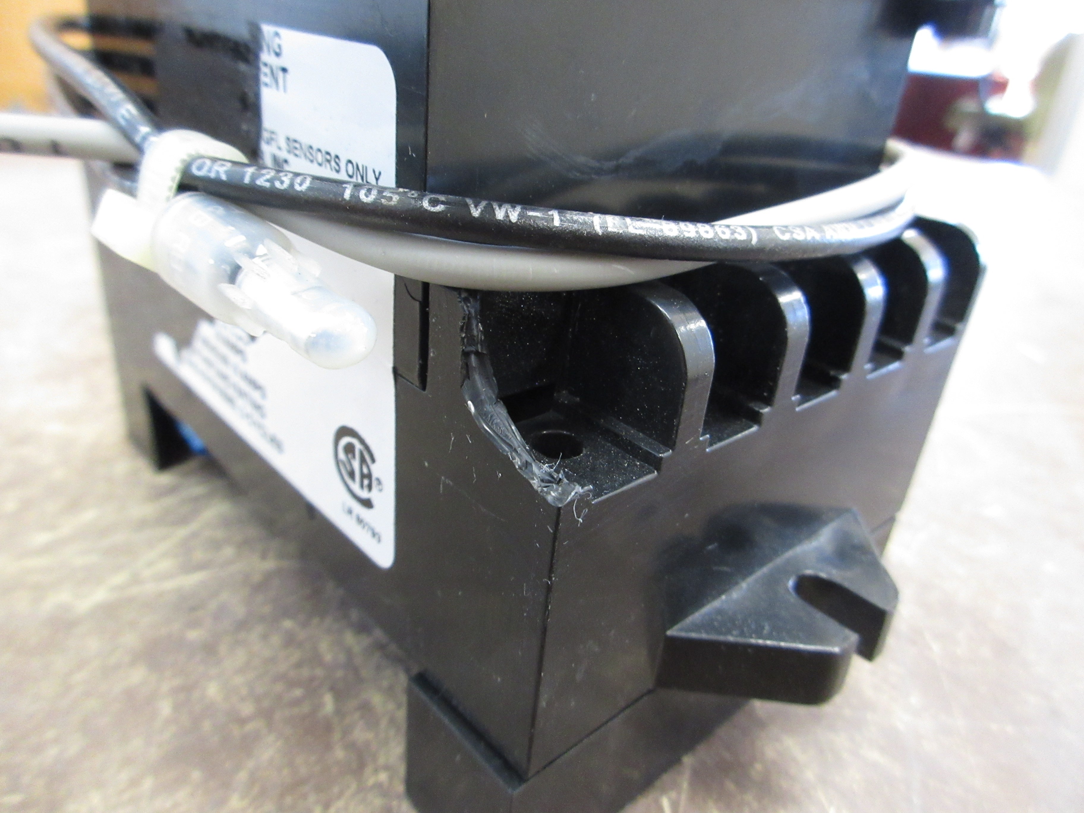 Instrument Transformers Ground Fault Relay BGFL 239-1200 *Broken Insulator* Used